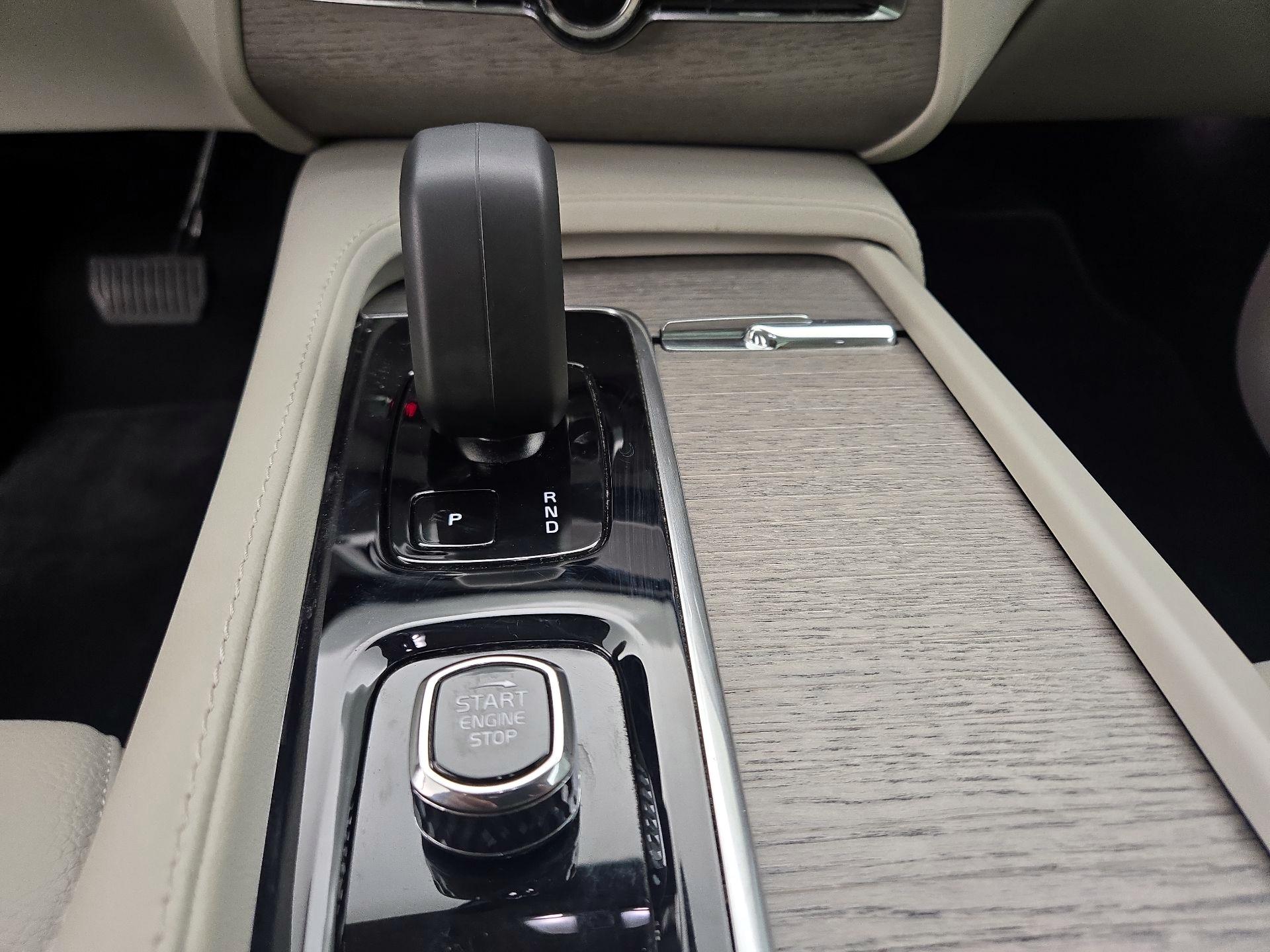 Thumbnail: 2024 Volvo XC90 - 17