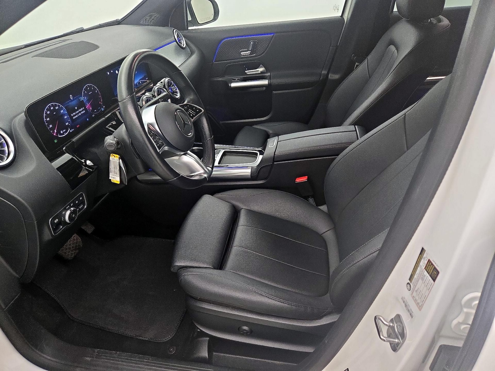 Side Airbags & Leatherette Seats