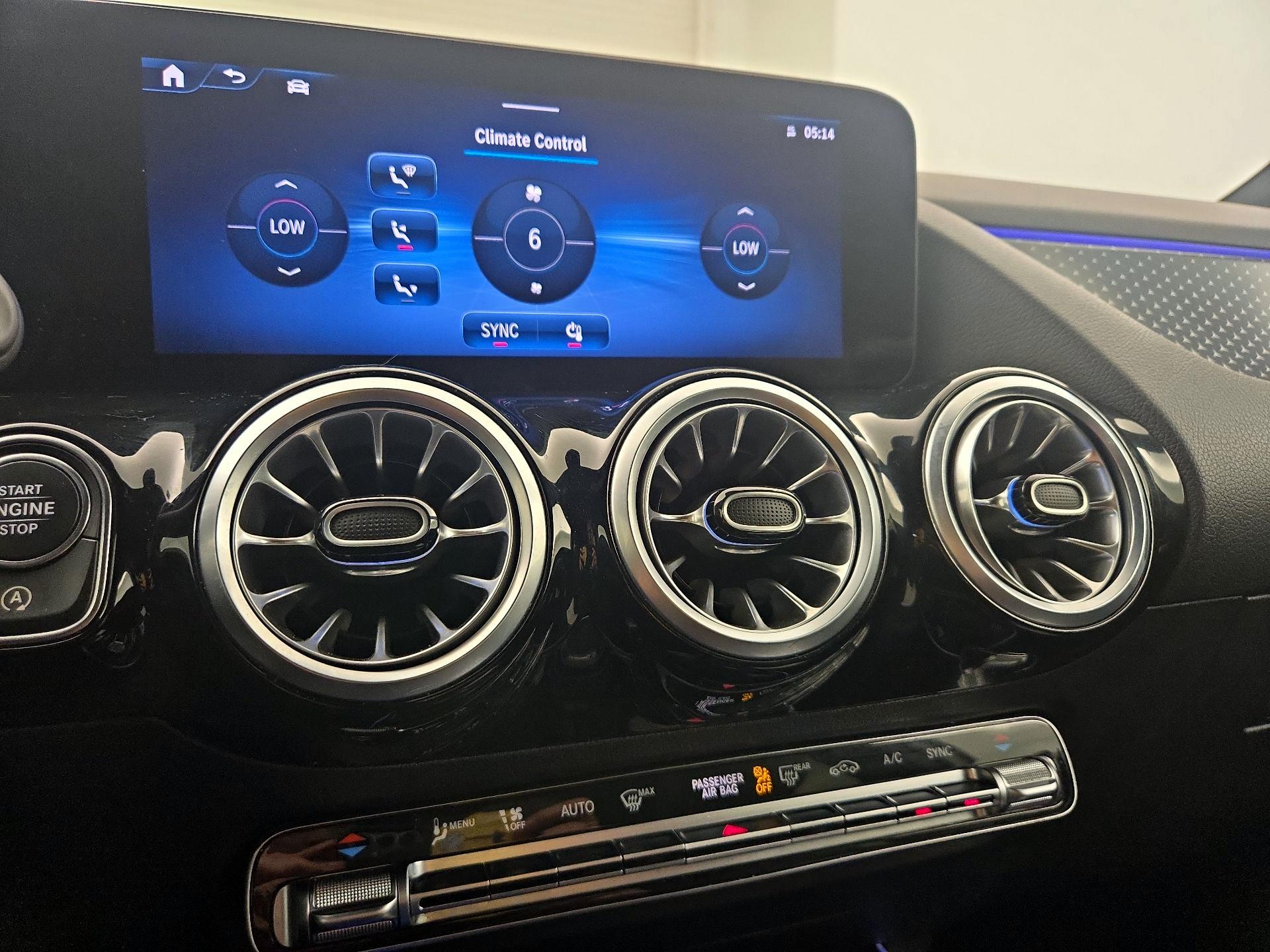 Thumbnail: 2025 Mercedes-Benz GLA - 16