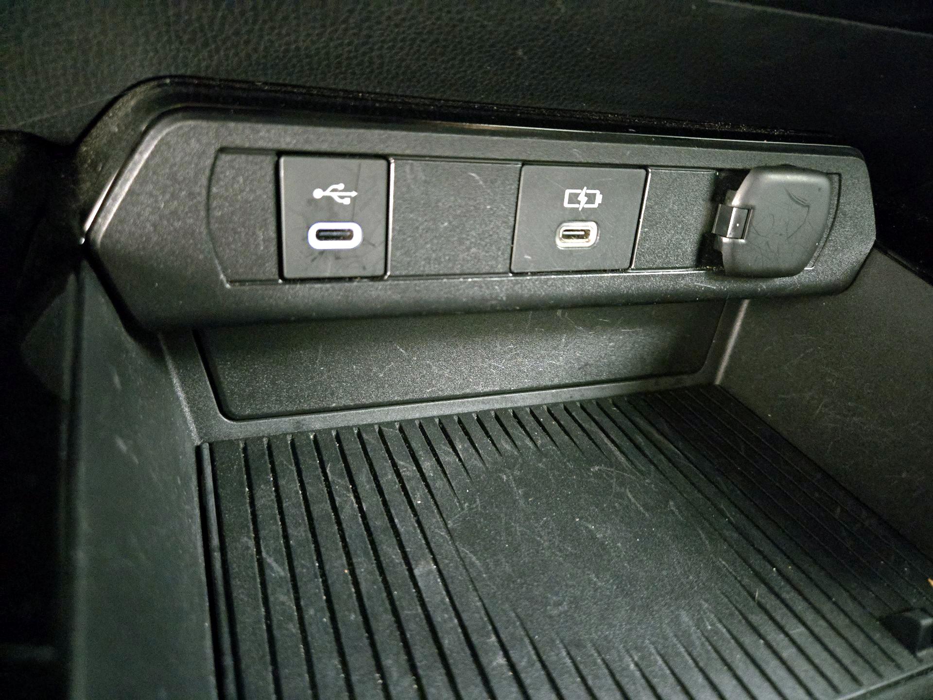Thumbnail: 2024 Toyota Prius - 18