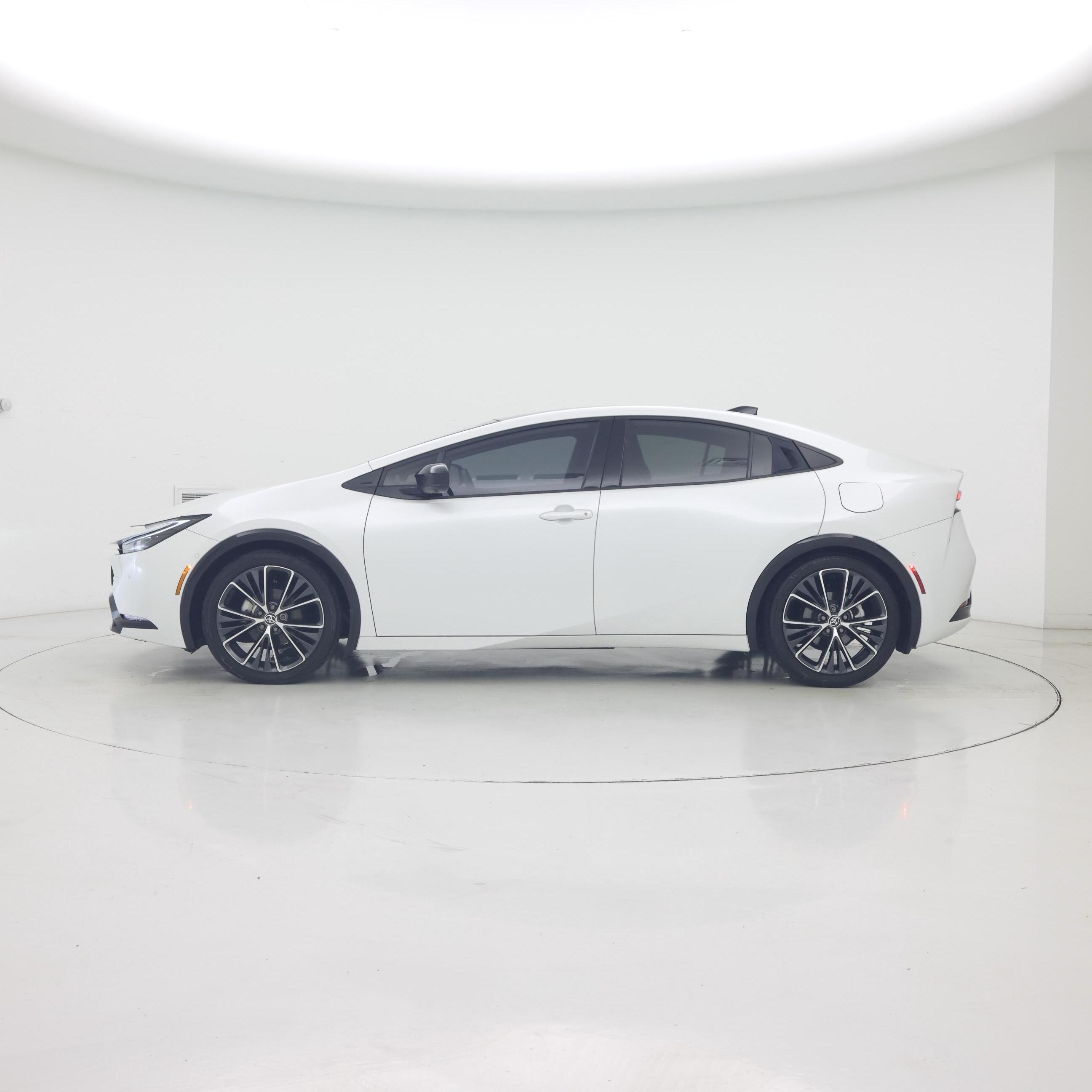 Thumbnail: 2024 Toyota Prius - 3