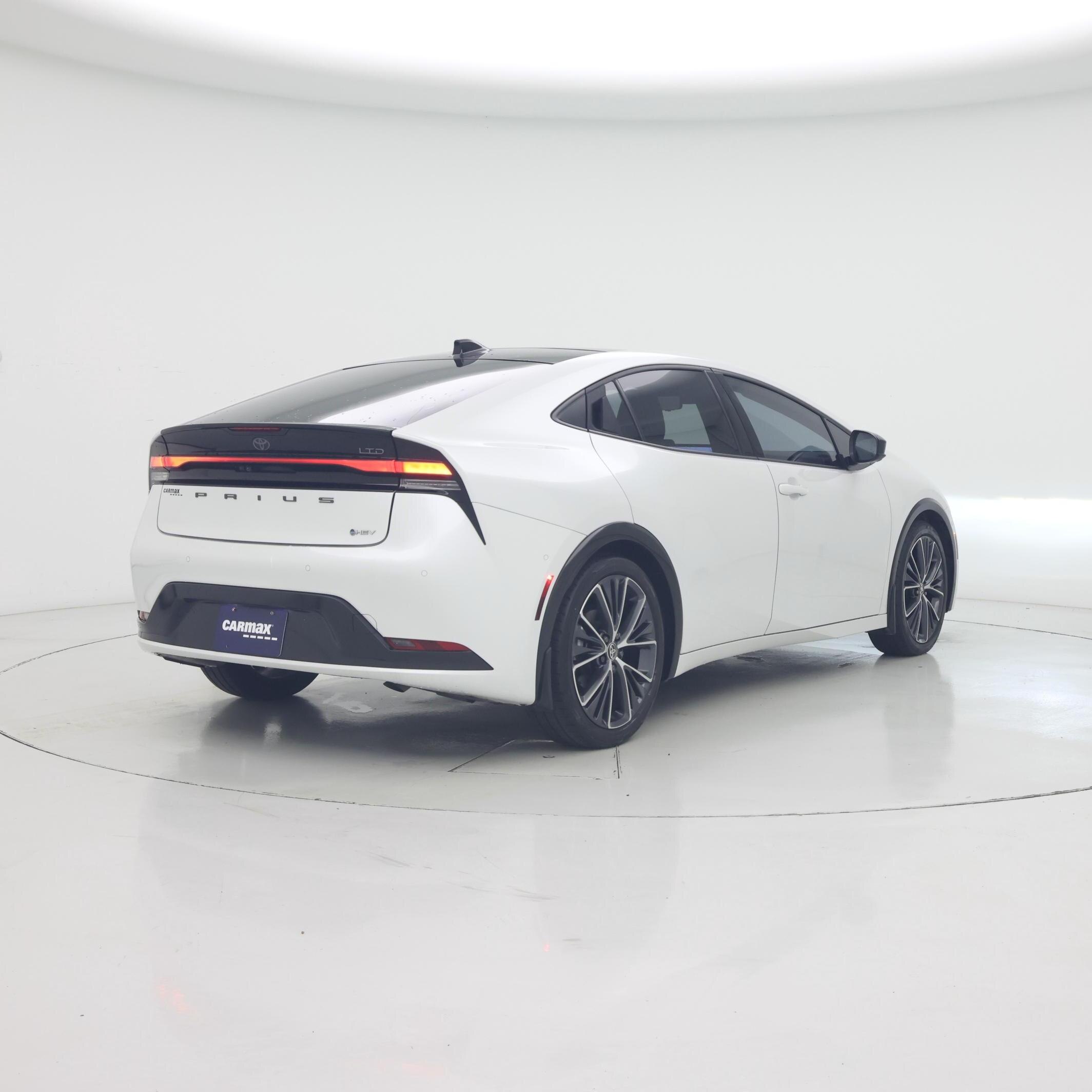 Thumbnail: 2024 Toyota Prius - 8