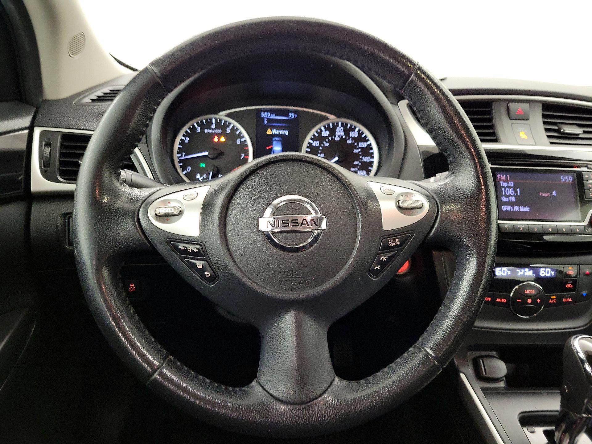 Thumbnail: 2018 Nissan Sentra - 10