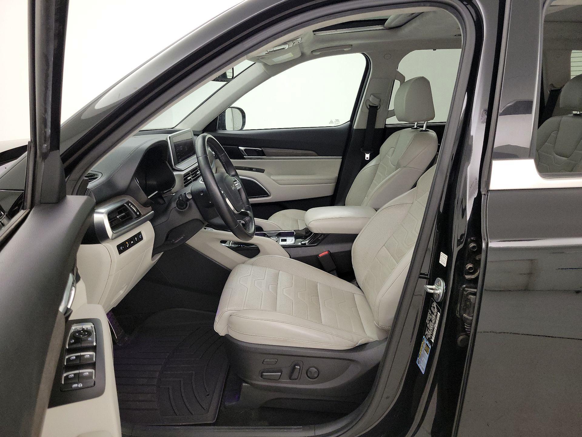 Thumbnail: 2022 Kia Telluride - 11