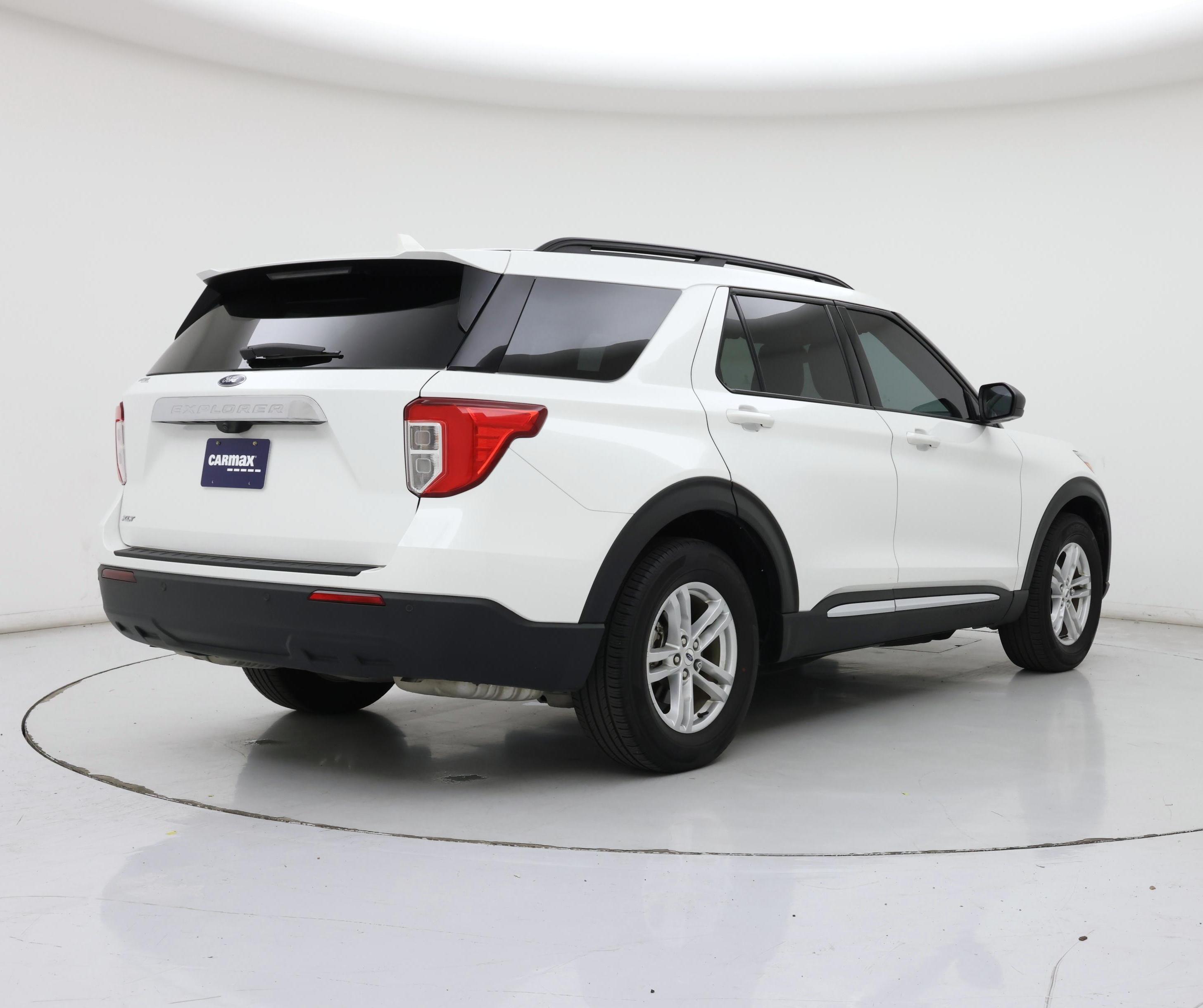 Thumbnail: 2023 Ford Explorer - 8