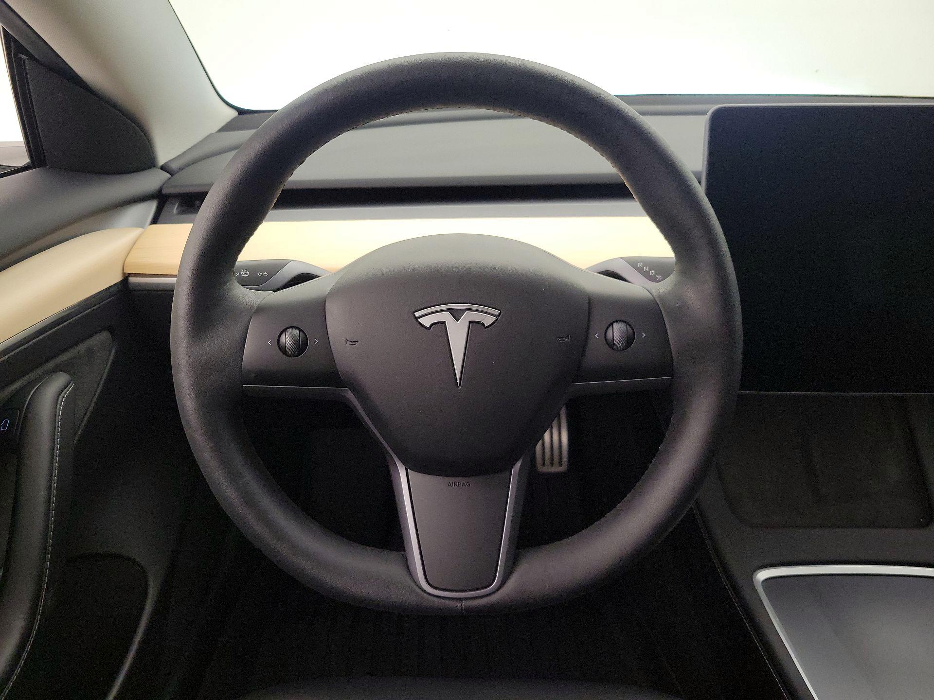 Thumbnail: 2023 Tesla Model 3 - 10
