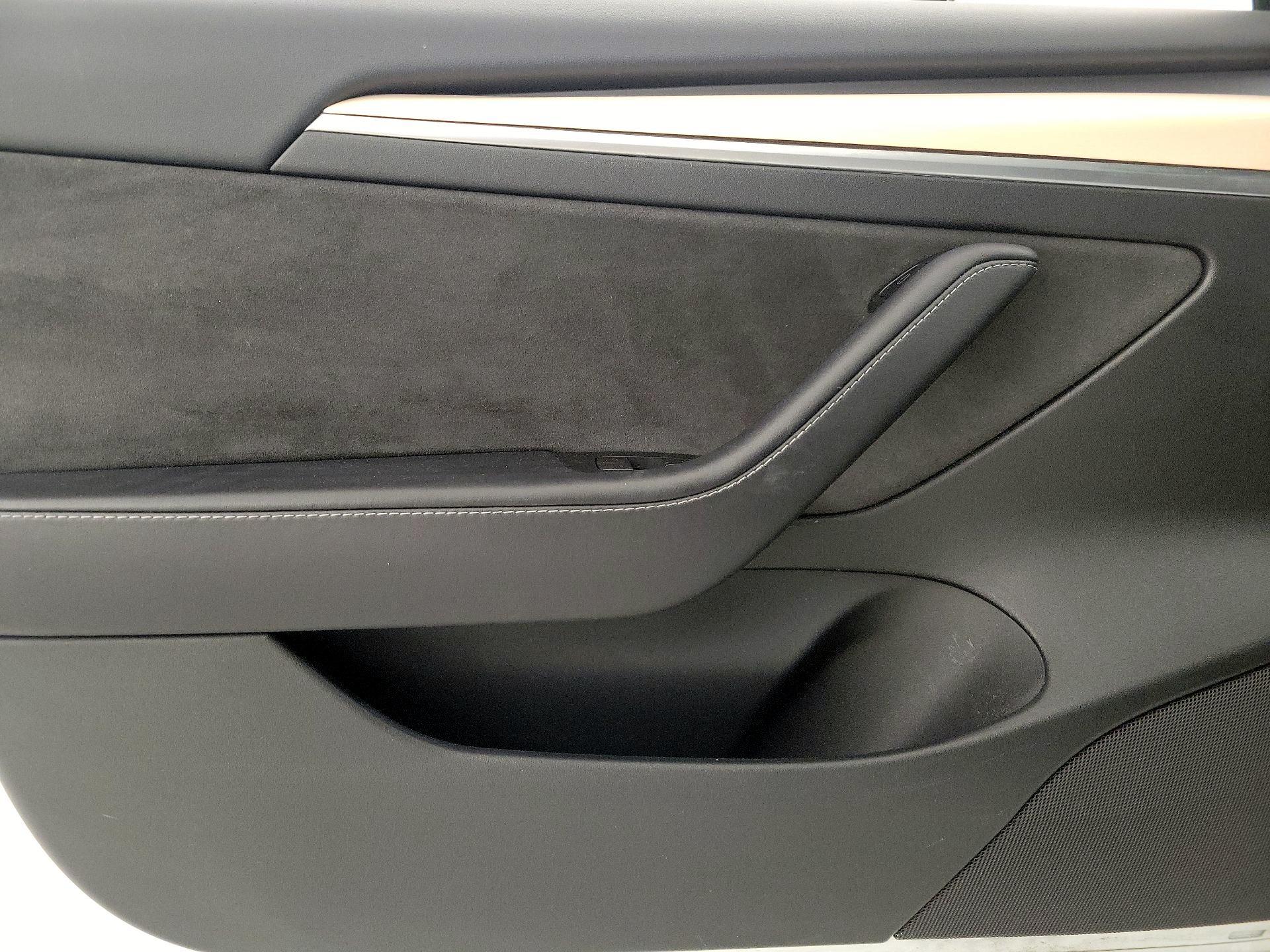 Thumbnail: 2023 Tesla Model 3 - 12