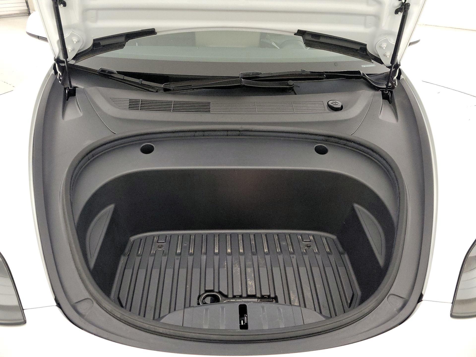 Thumbnail: 2023 Tesla Model 3 - 20