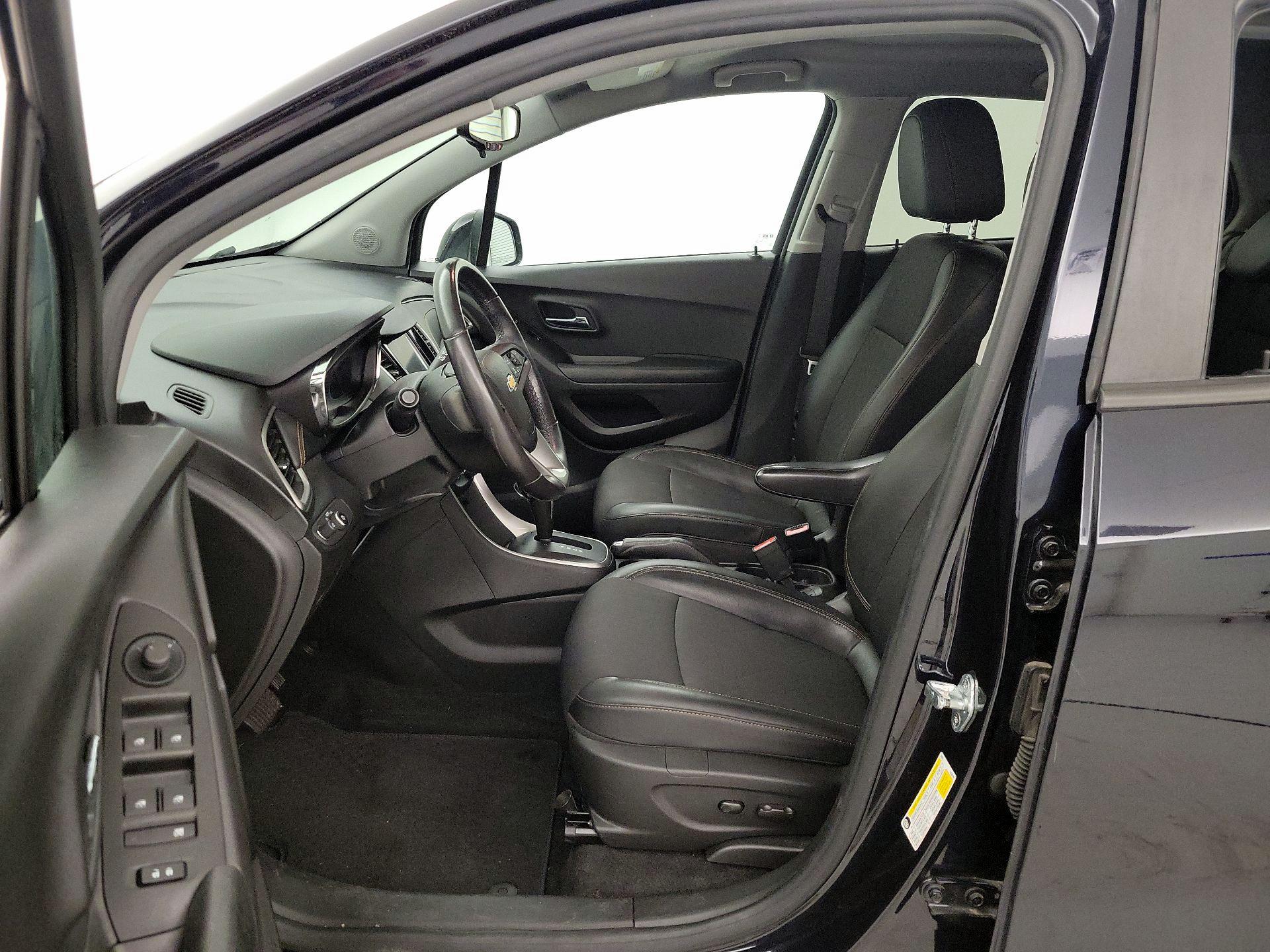 Thumbnail: 2022 Chevrolet Trax - 11