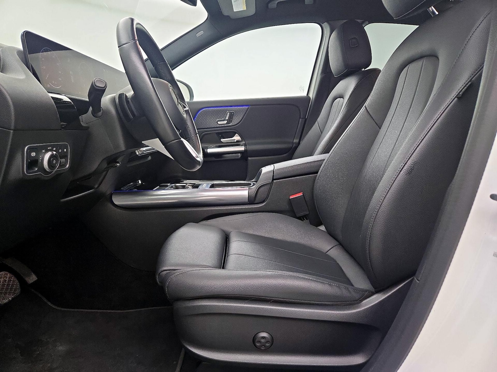 2025 Mercedes-Benz GLA GLA250 - Photo 12