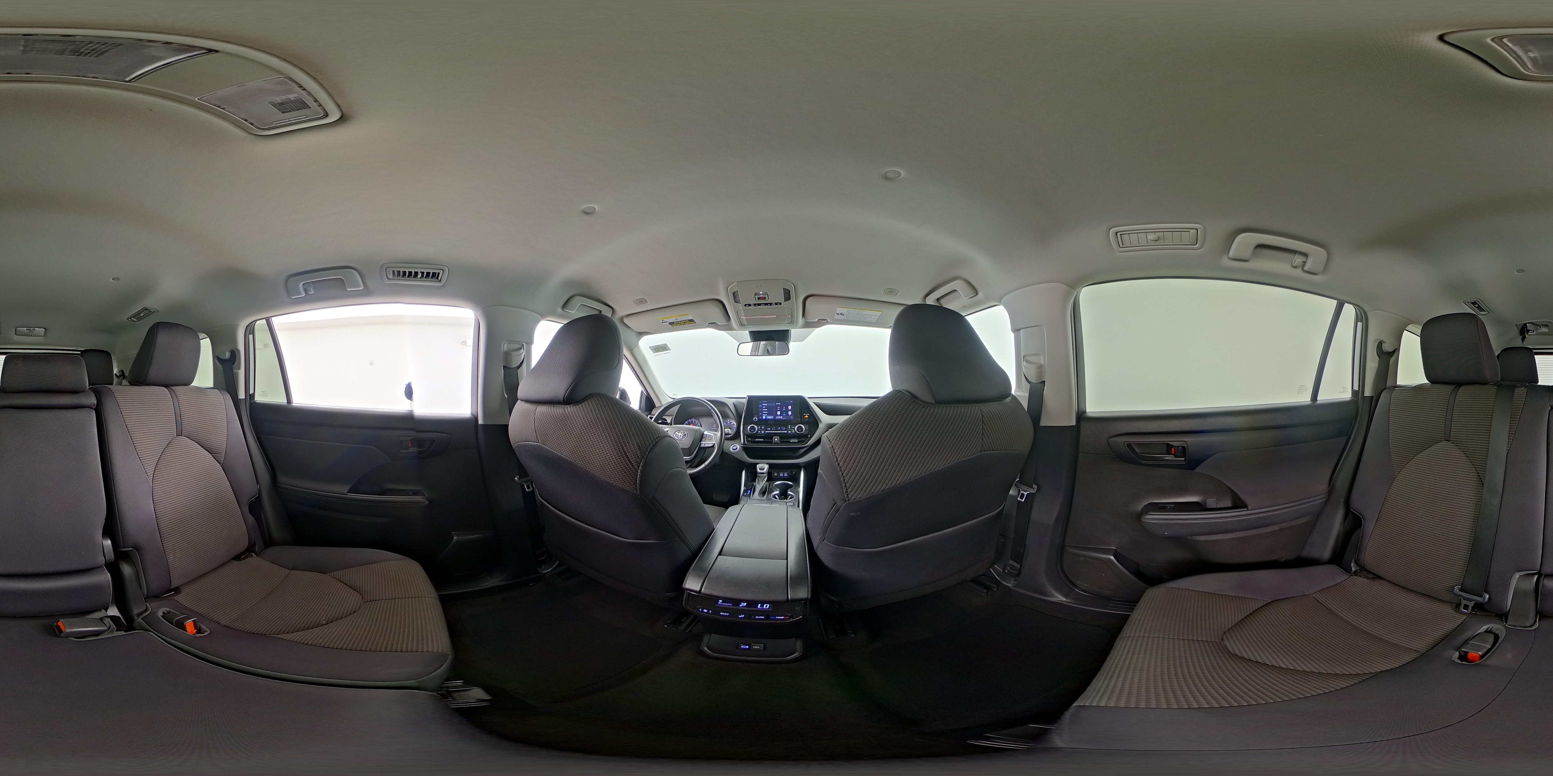 2023 Toyota Highlander LE - Photo 25