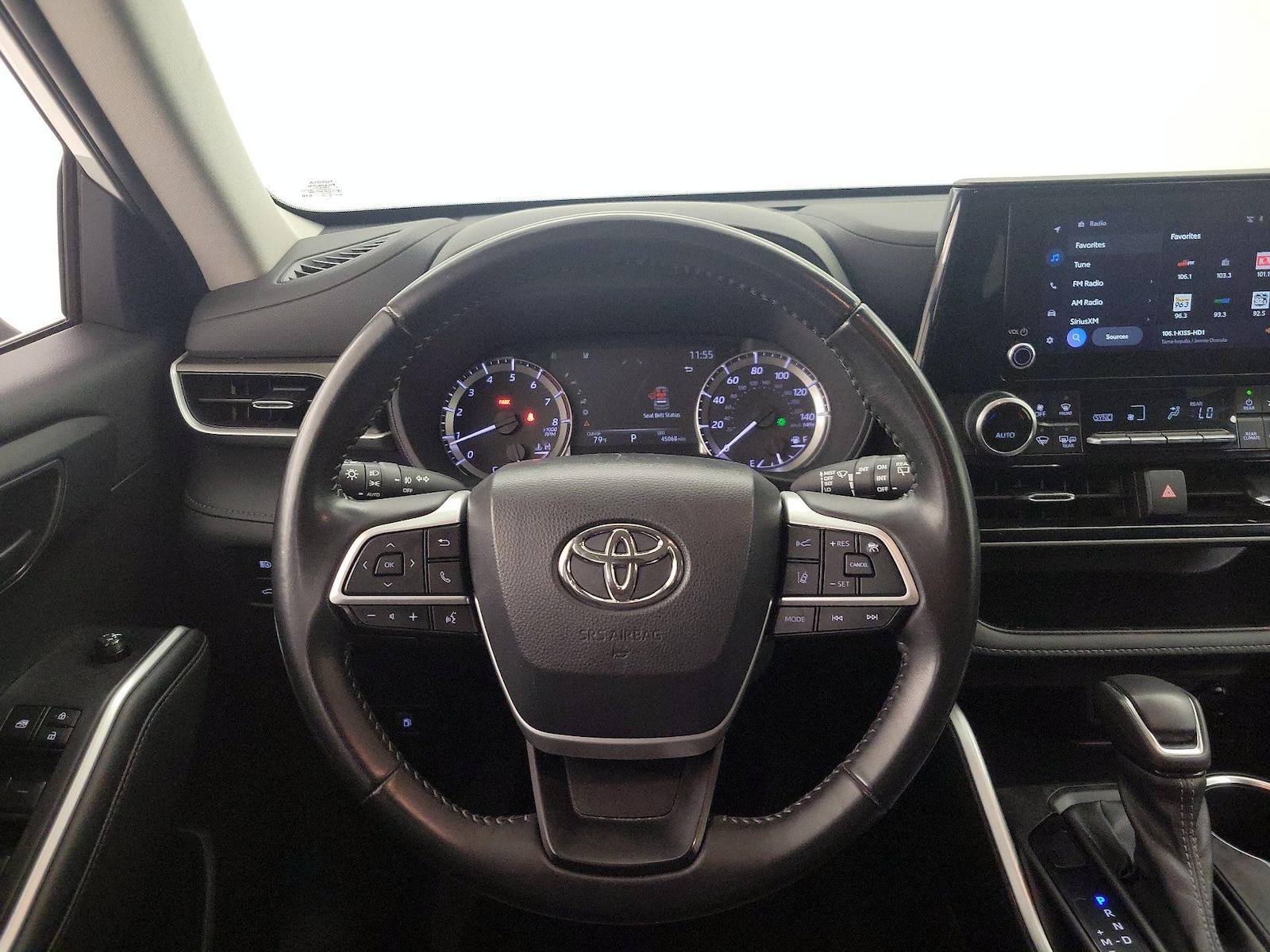 2023 Toyota Highlander LE - Photo 11