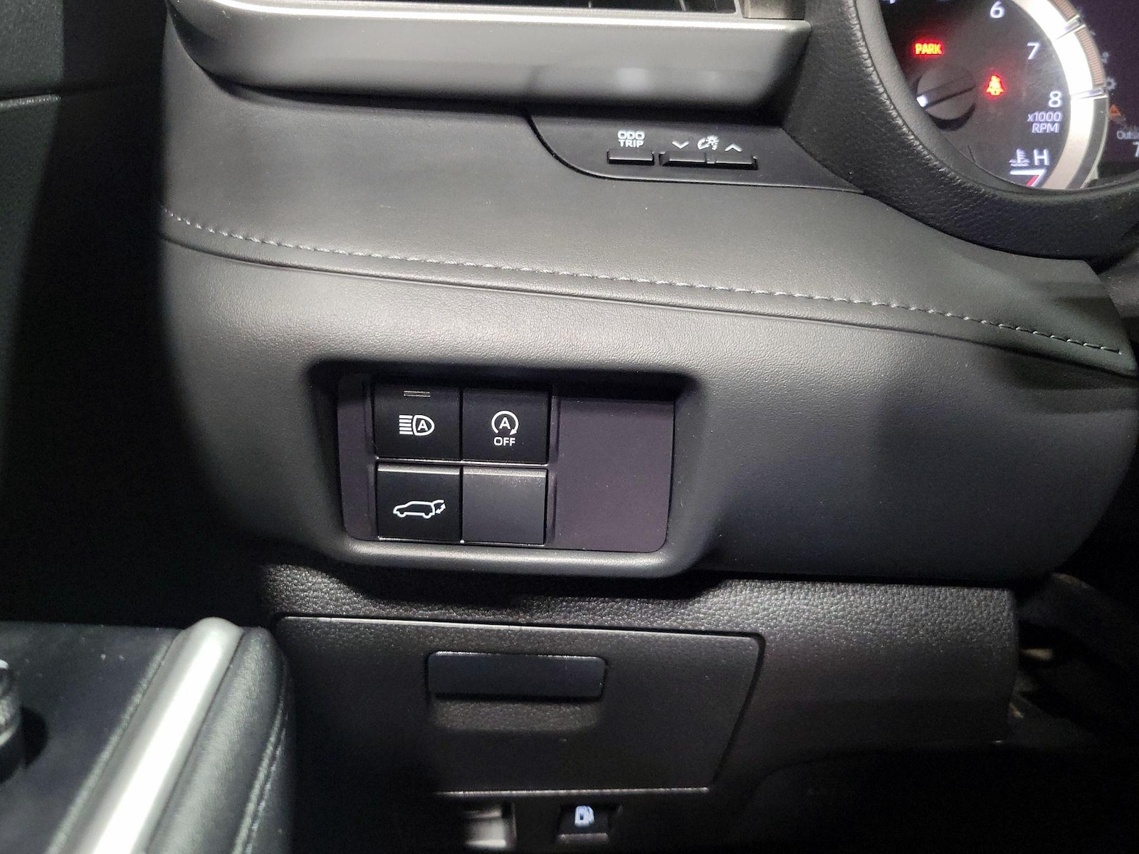 2023 Toyota Highlander LE - Photo 14