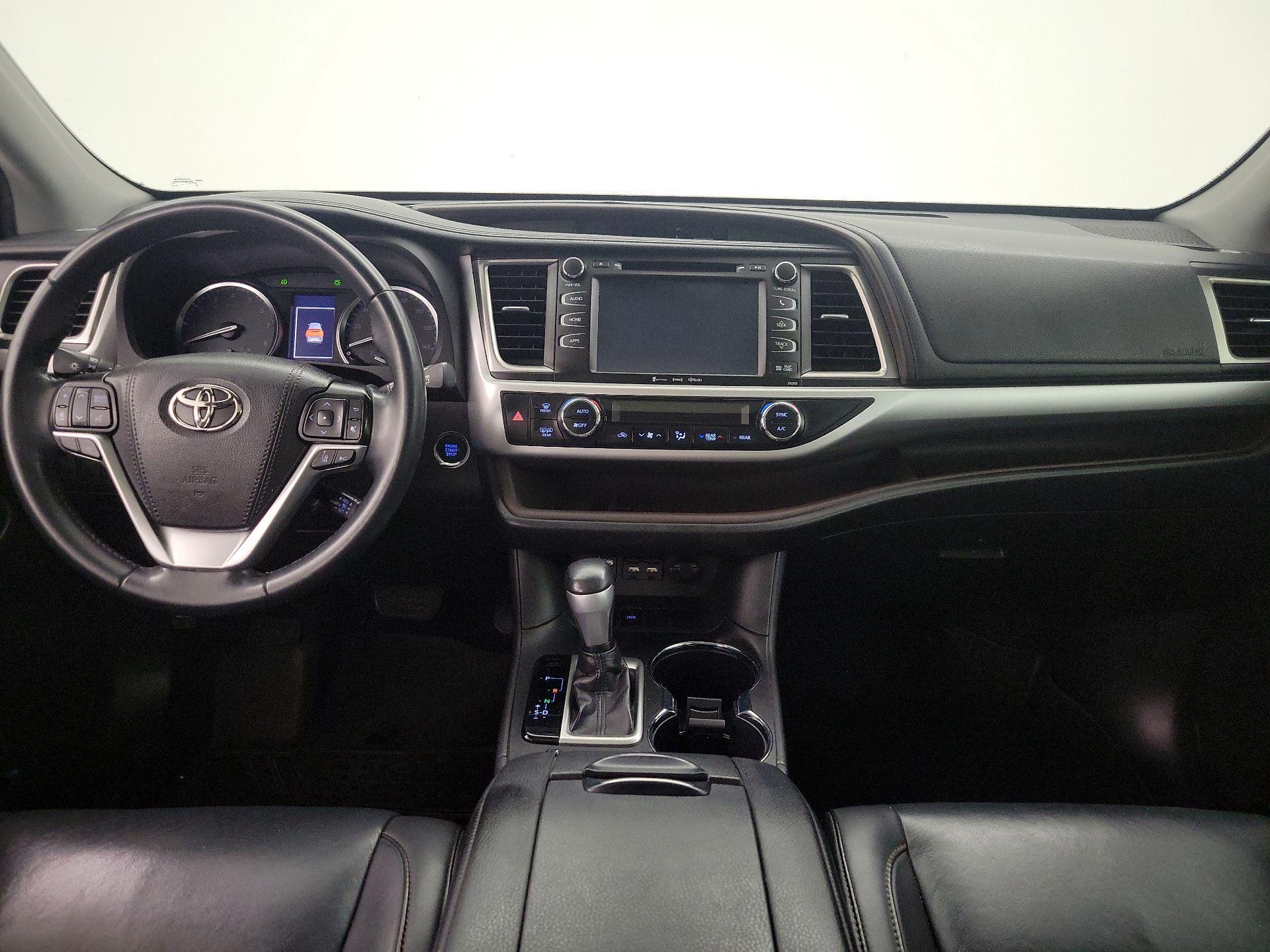 Thumbnail: 2019 Toyota Highlander - 9