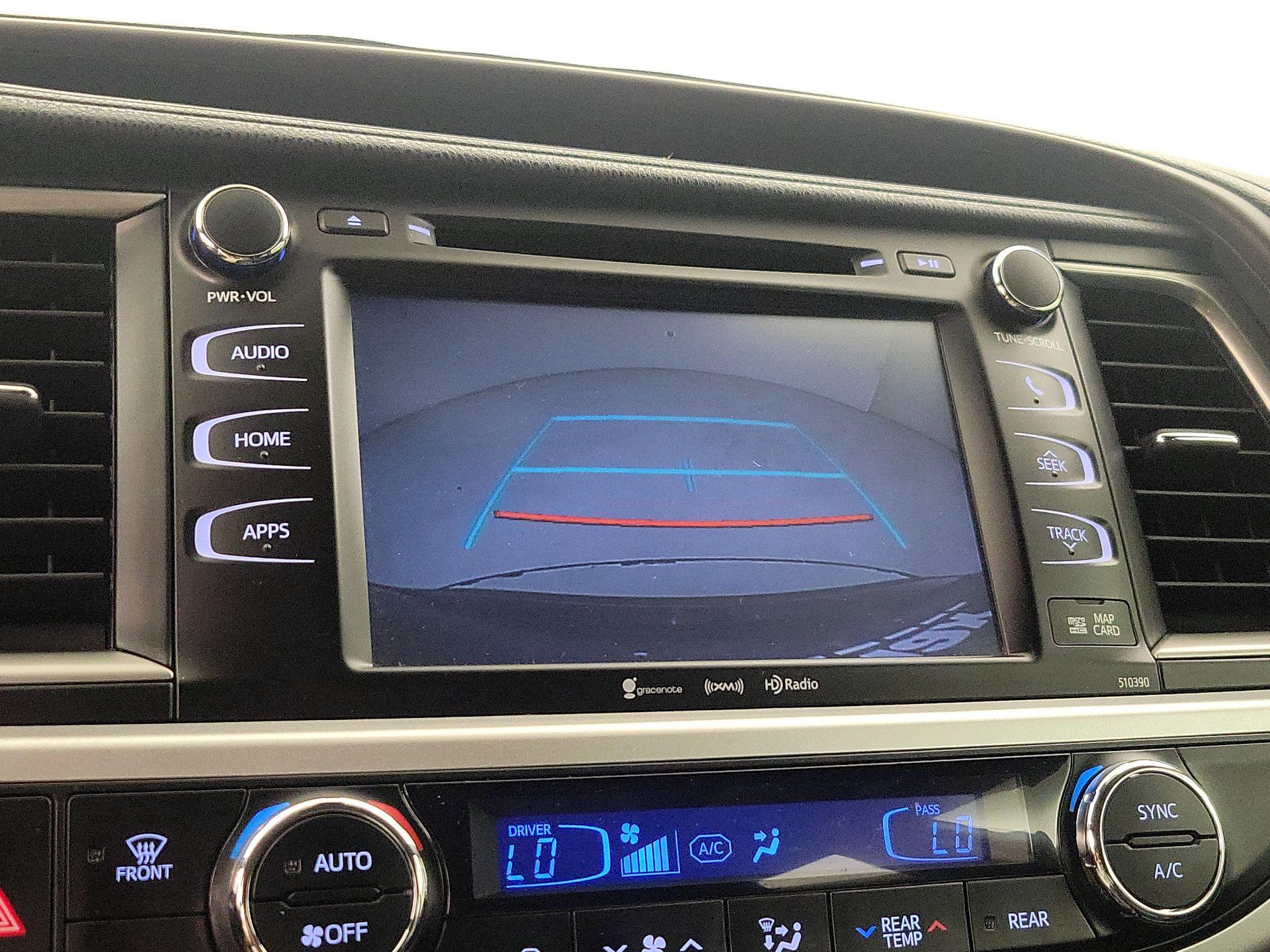 Thumbnail: 2019 Toyota Highlander - 14