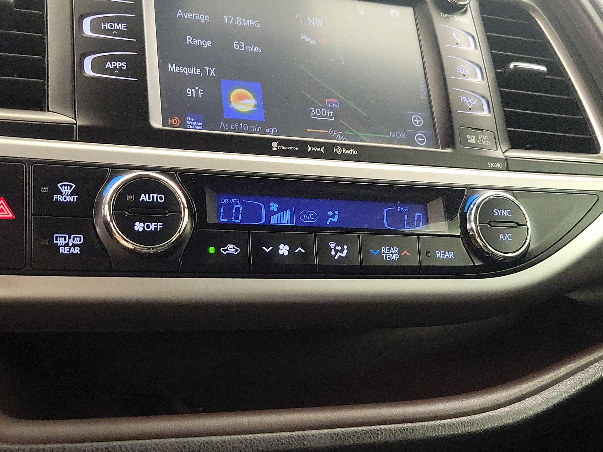 Thumbnail: 2019 Toyota Highlander - 16