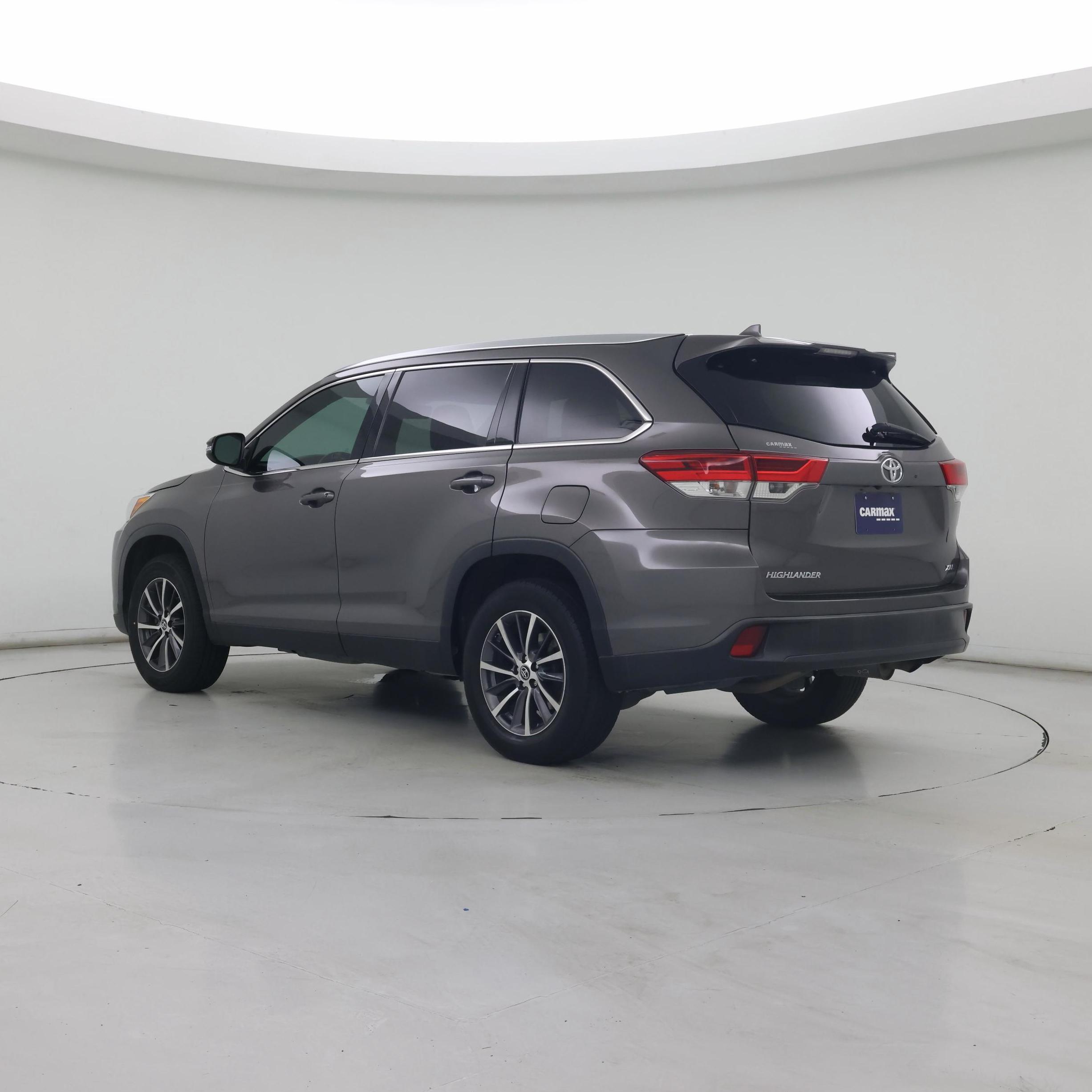 Thumbnail: 2019 Toyota Highlander - 2