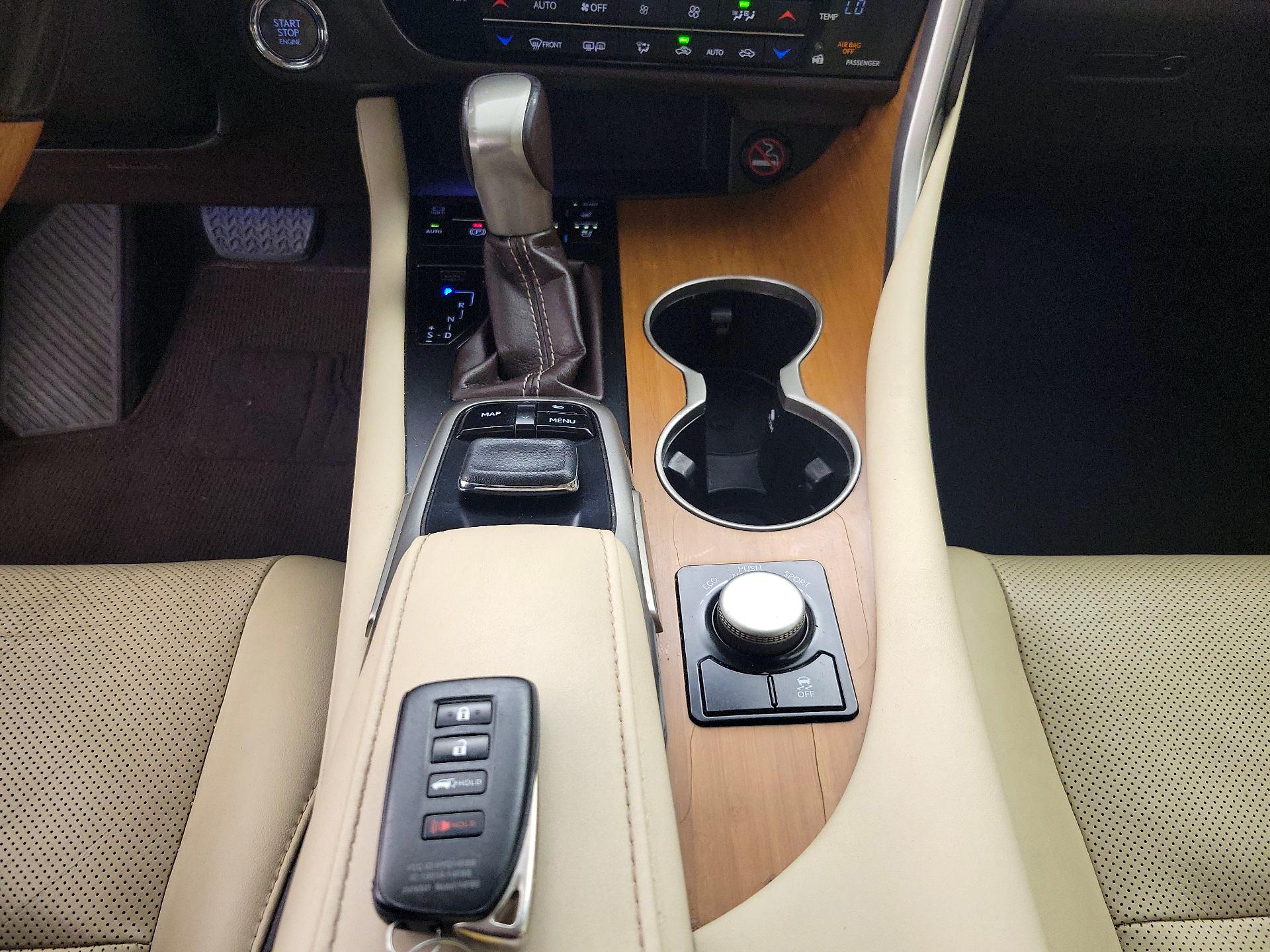 Thumbnail: 2017 Lexus RX - 18