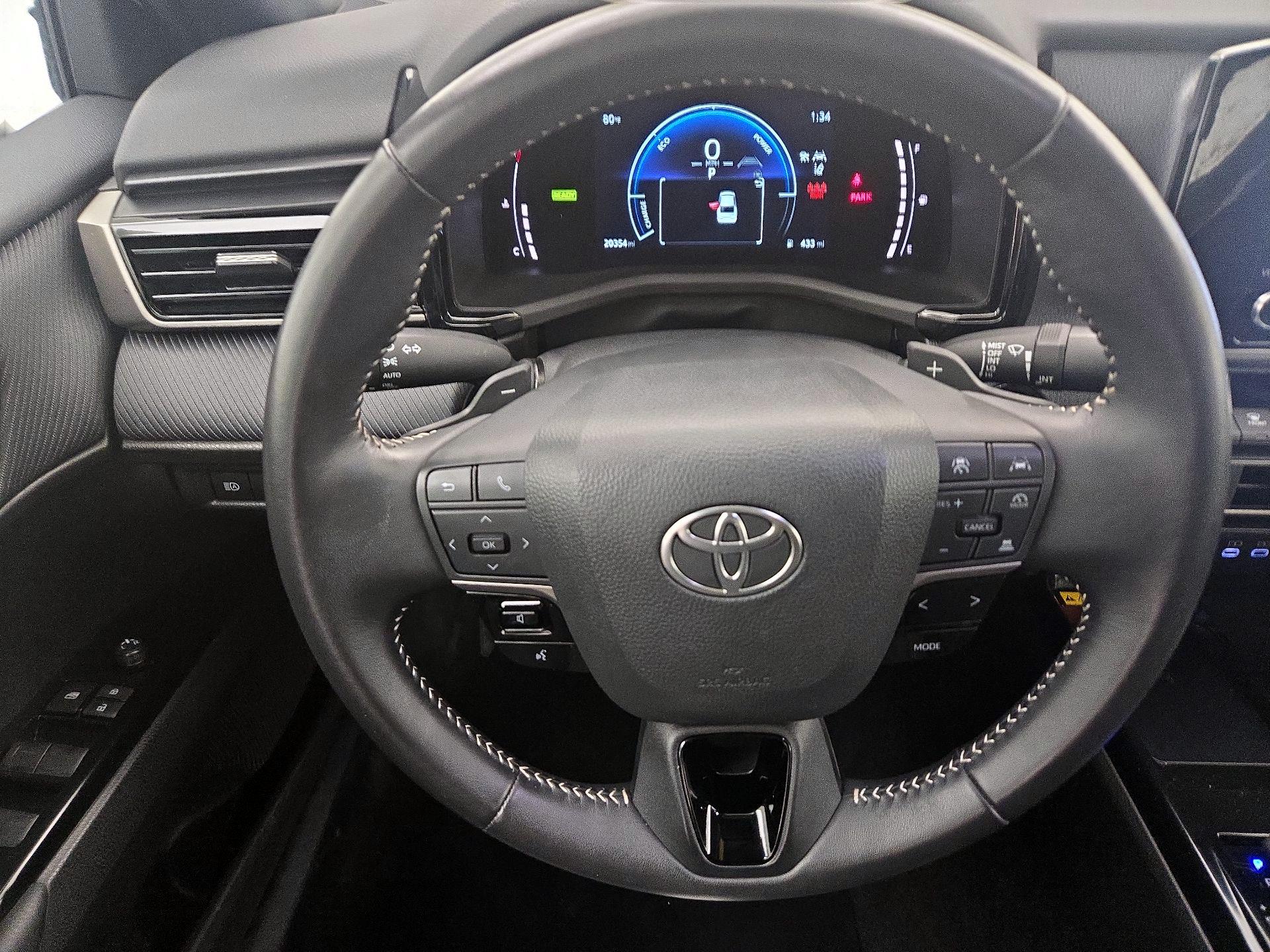 Thumbnail: 2025 Toyota Camry - 10