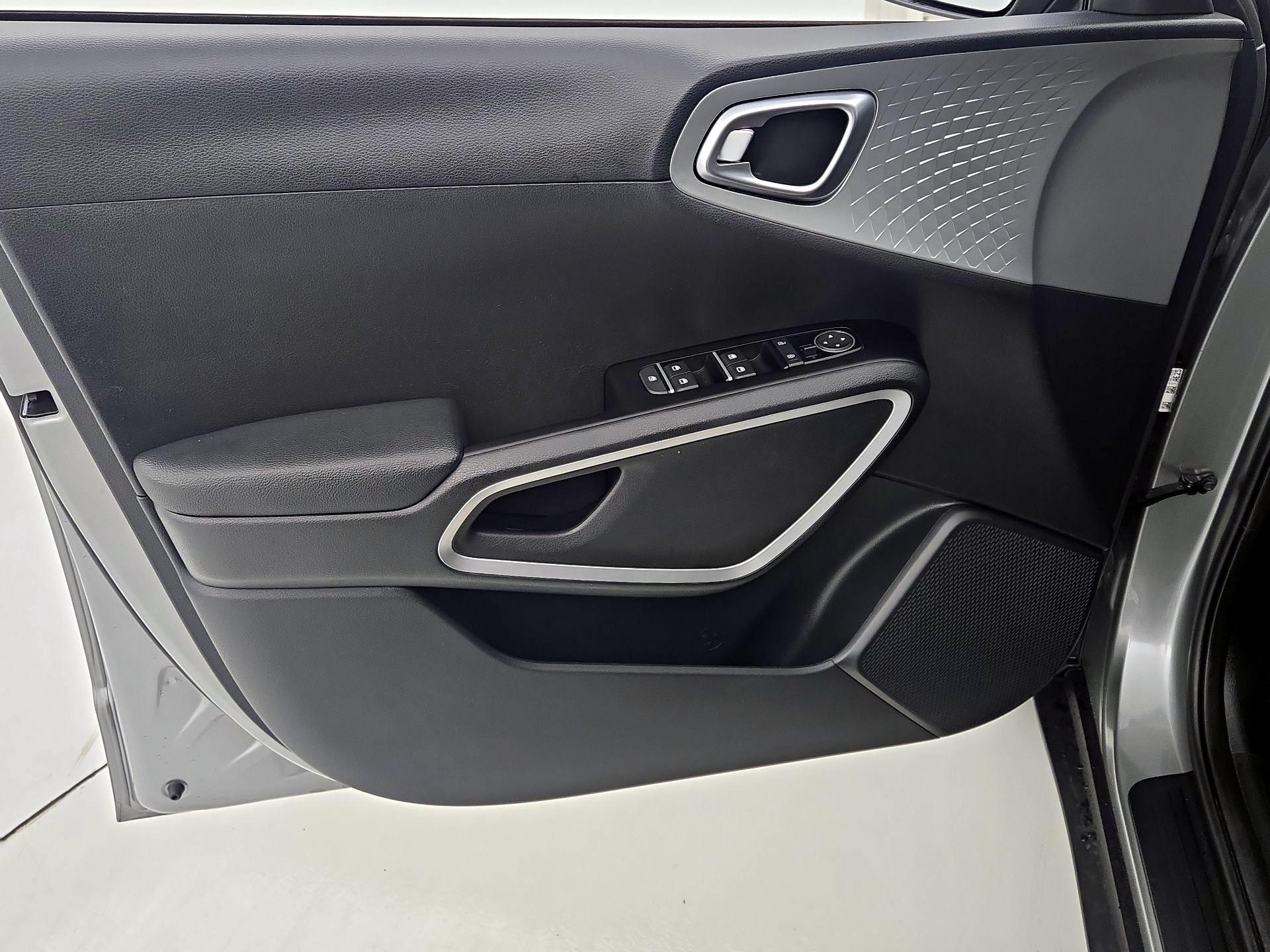 Thumbnail: 2025 Kia Soul - 12