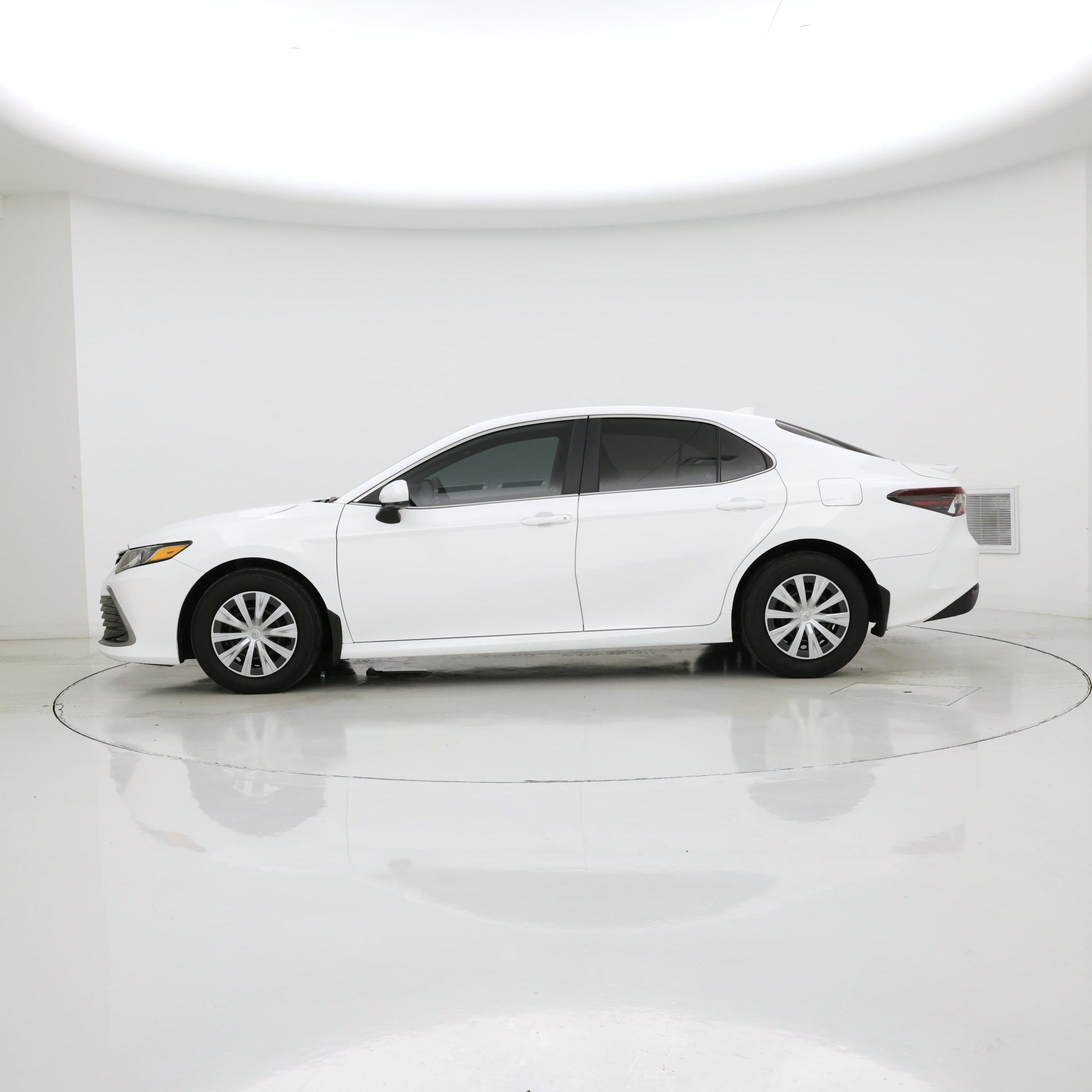 Thumbnail: 2023 Toyota Camry - 3