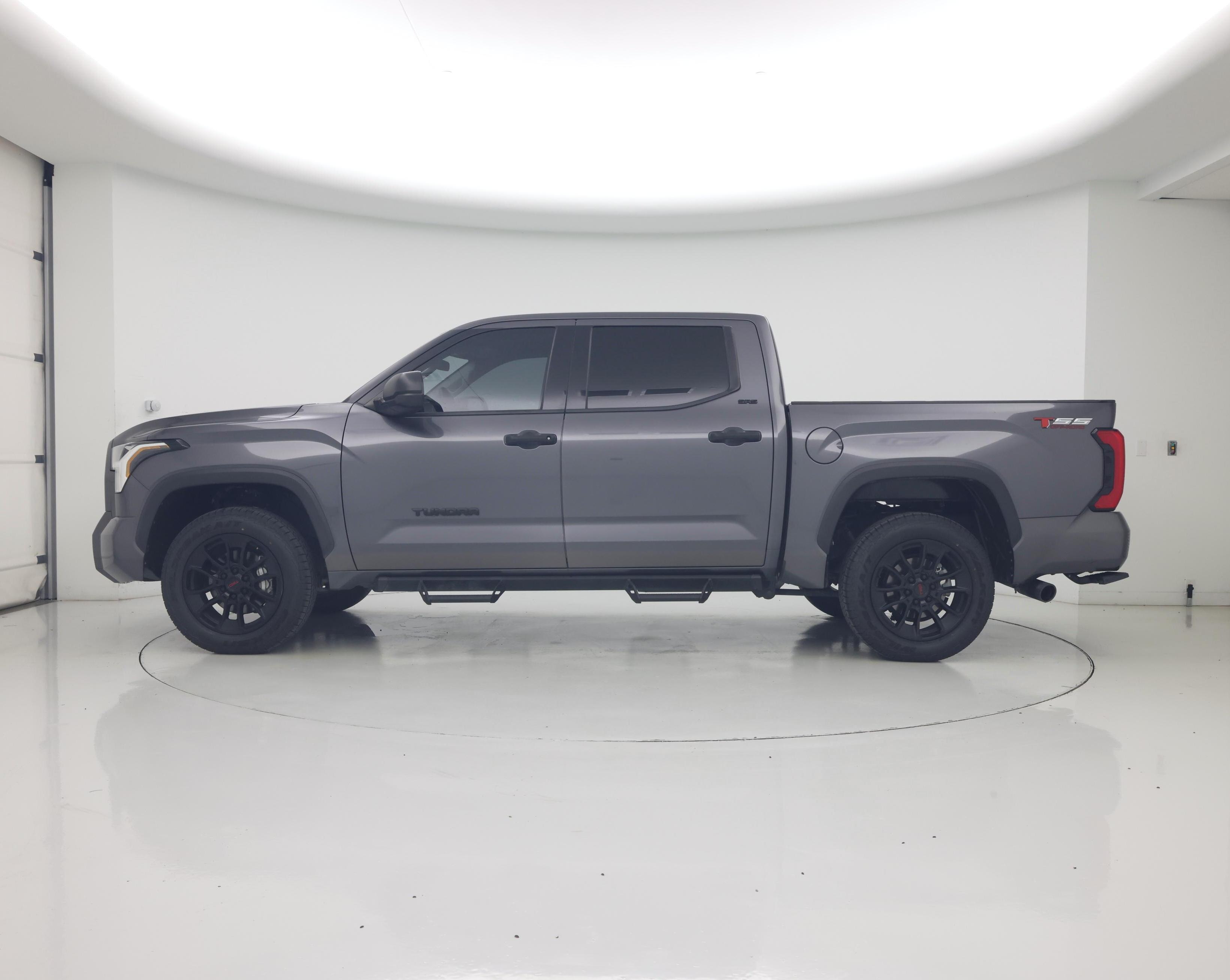 Thumbnail: 2023 Toyota Tundra - 3