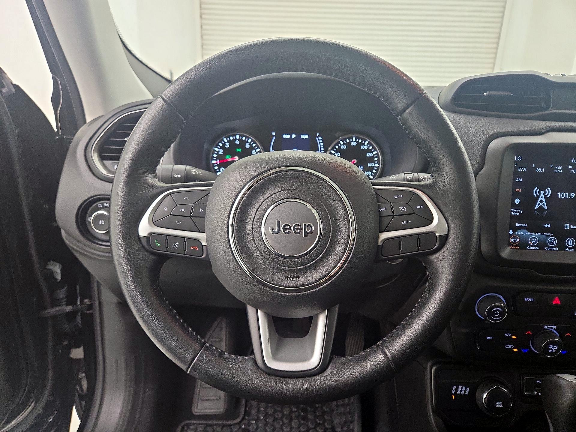 Thumbnail: 2023 Jeep Renegade - 10