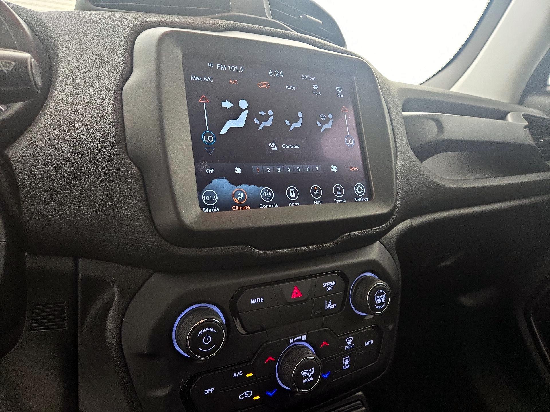 Thumbnail: 2023 Jeep Renegade - 17