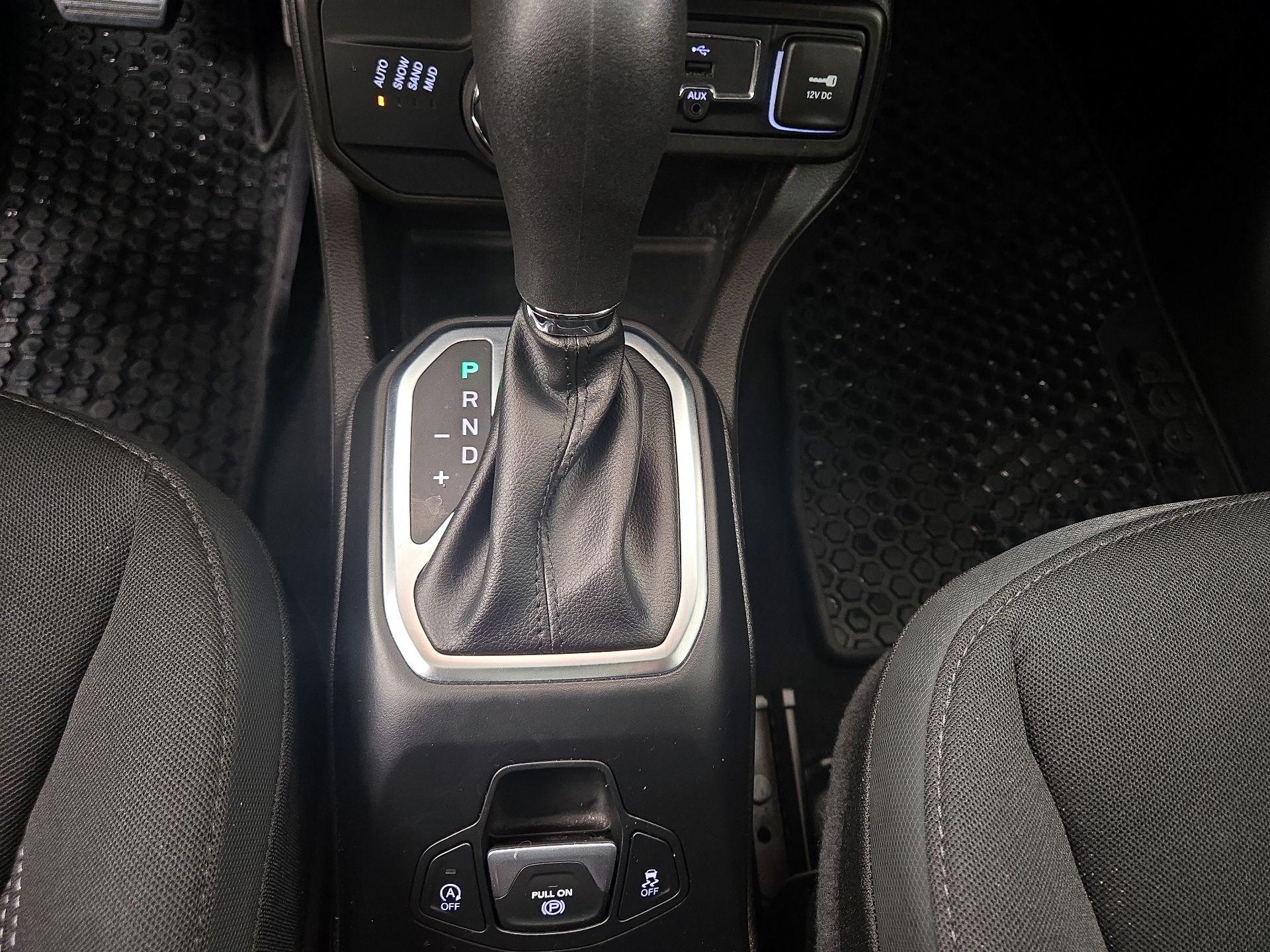 Thumbnail: 2023 Jeep Renegade - 18