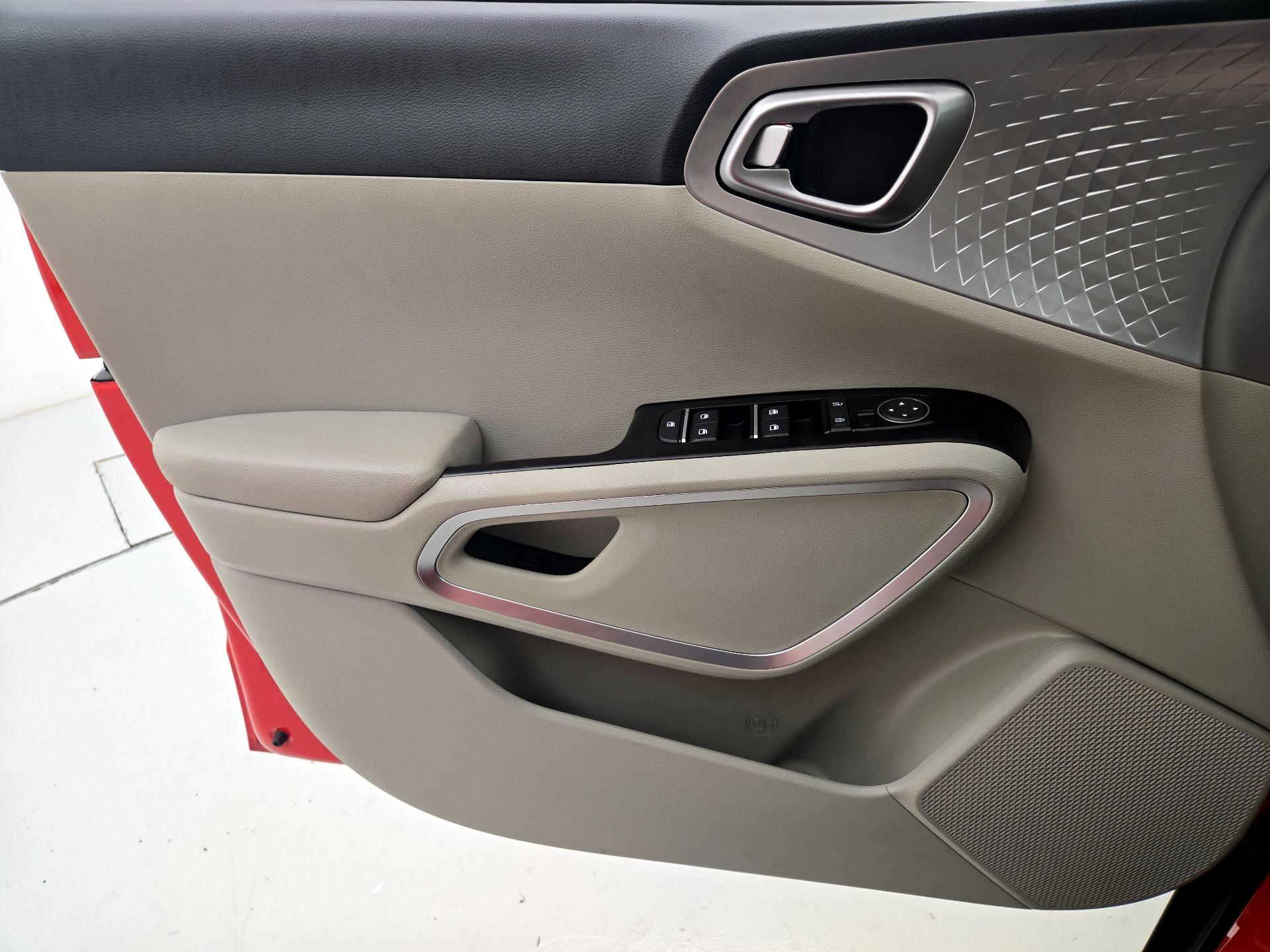 Thumbnail: 2025 Kia Soul - 12