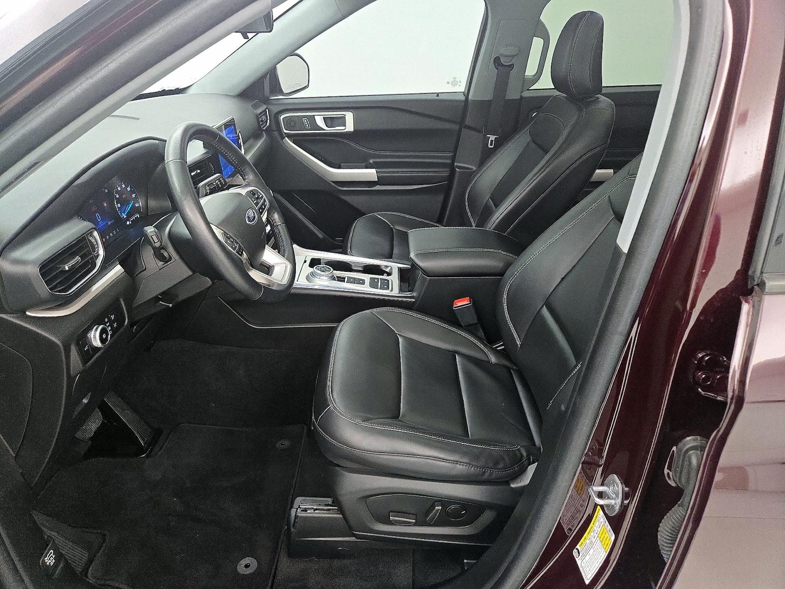 2022 Ford Explorer XLT - Photo 12