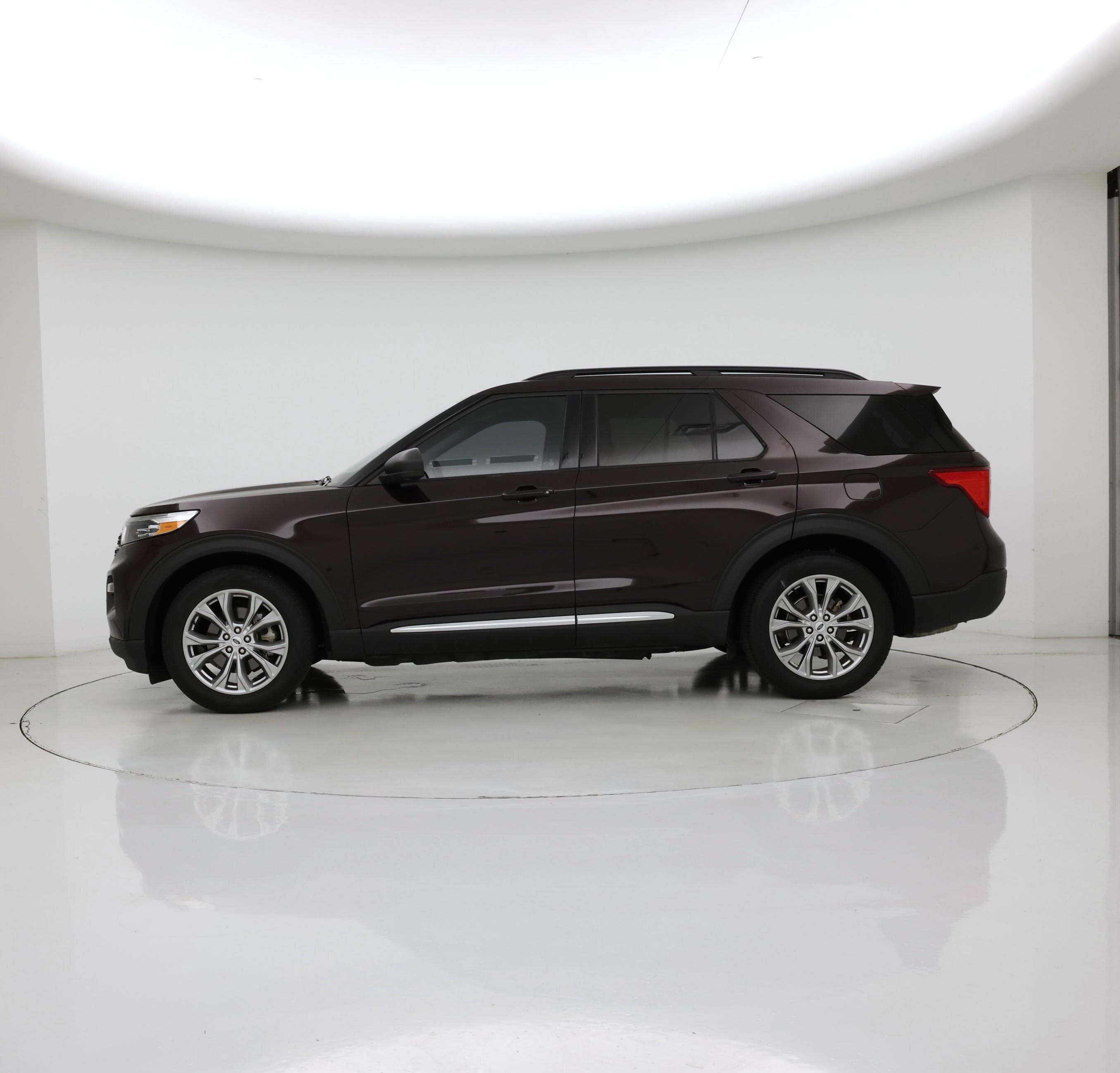 Thumbnail: 2022 Ford Explorer - 3