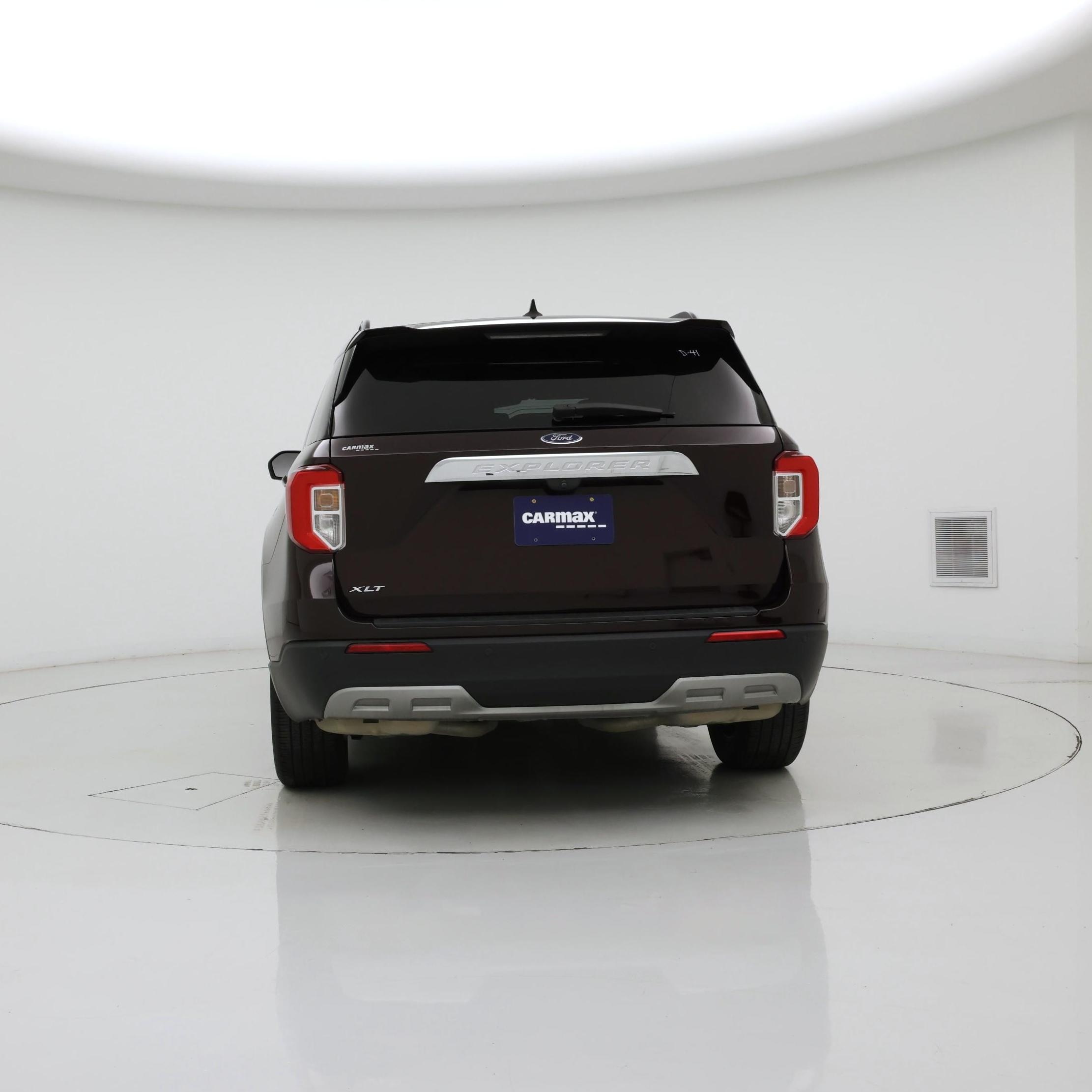 Thumbnail: 2022 Ford Explorer - 6