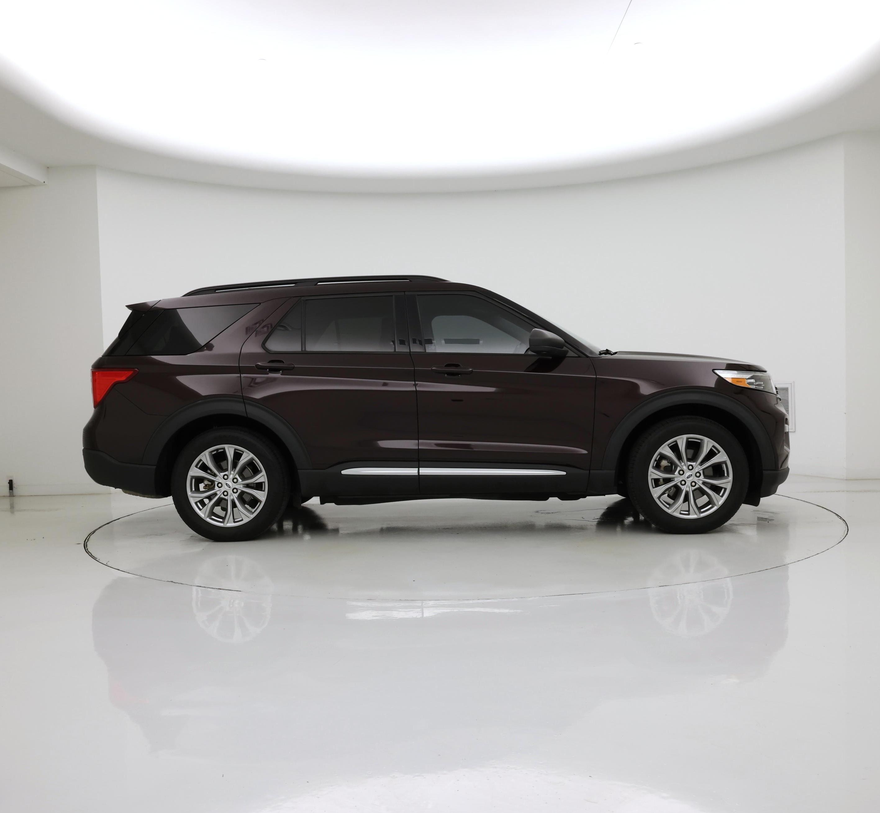 Thumbnail: 2022 Ford Explorer - 7