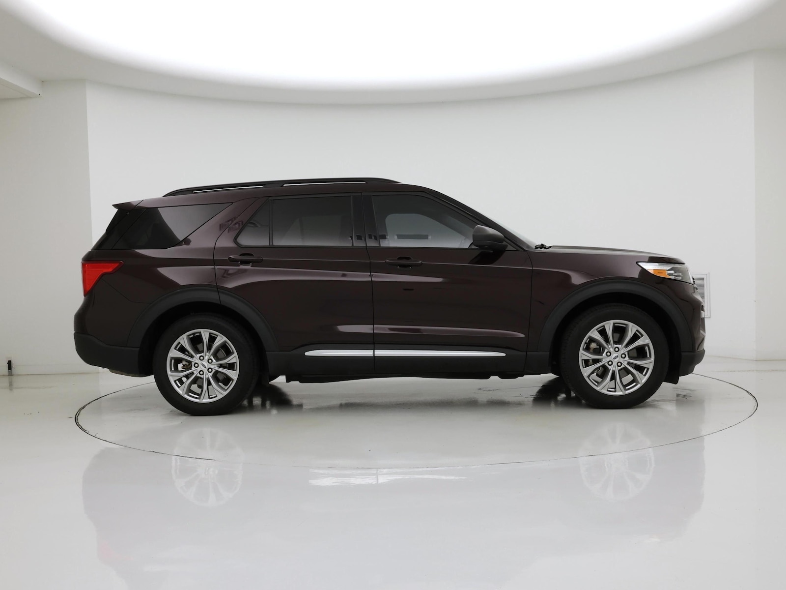 2022 Ford Explorer XLT - Photo 8