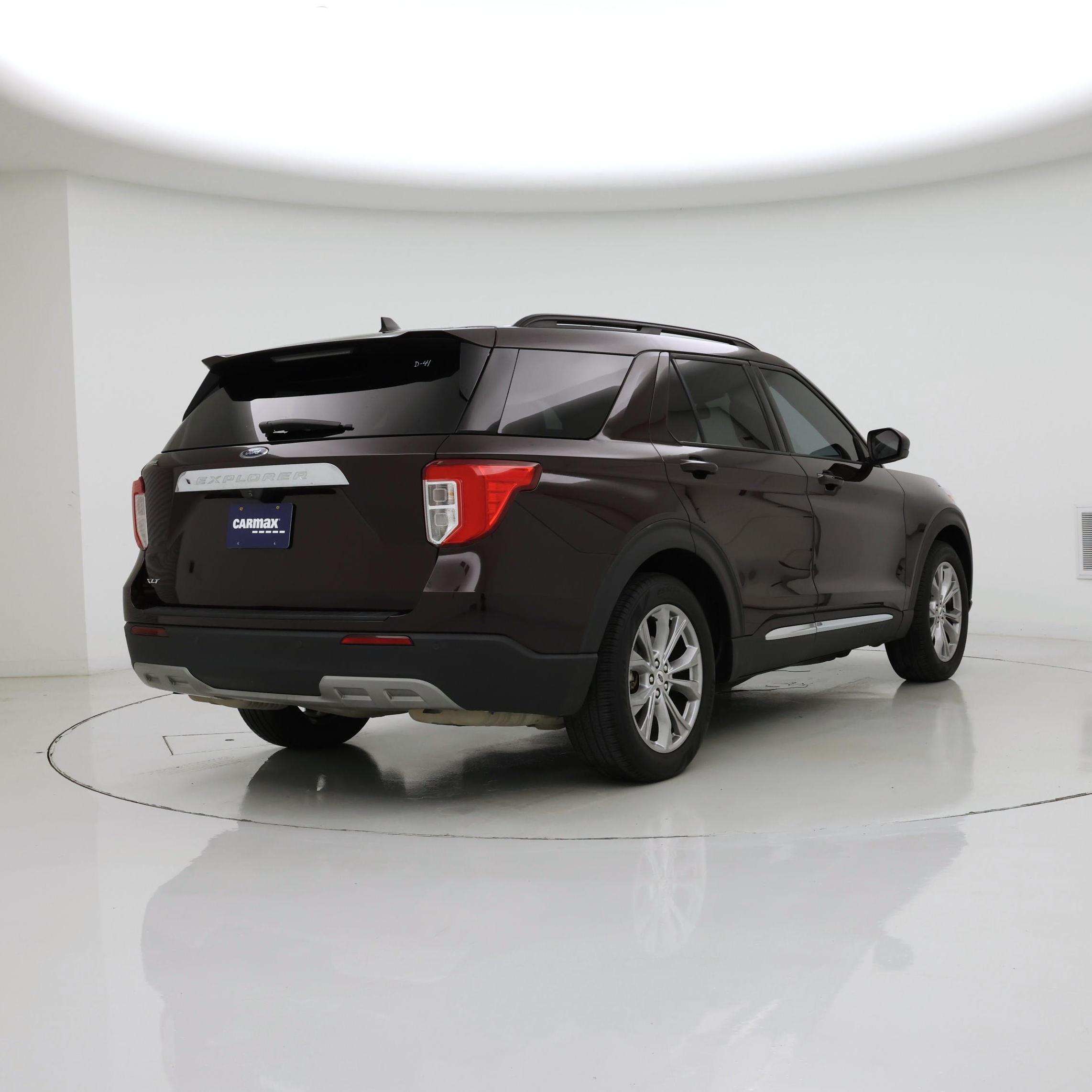 Thumbnail: 2022 Ford Explorer - 8