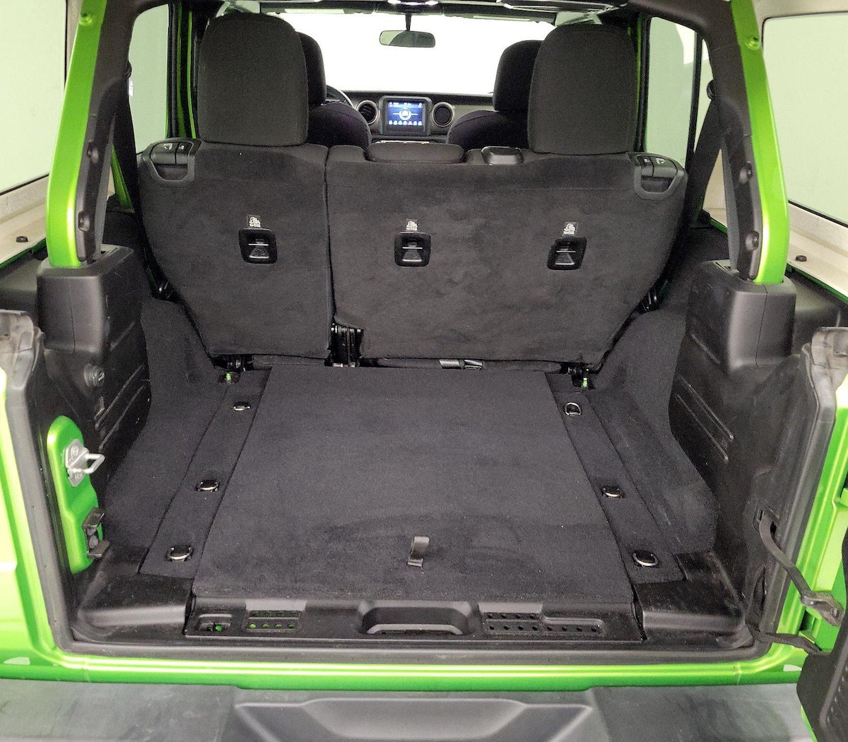 Trunk/Cargo (Seats Up)