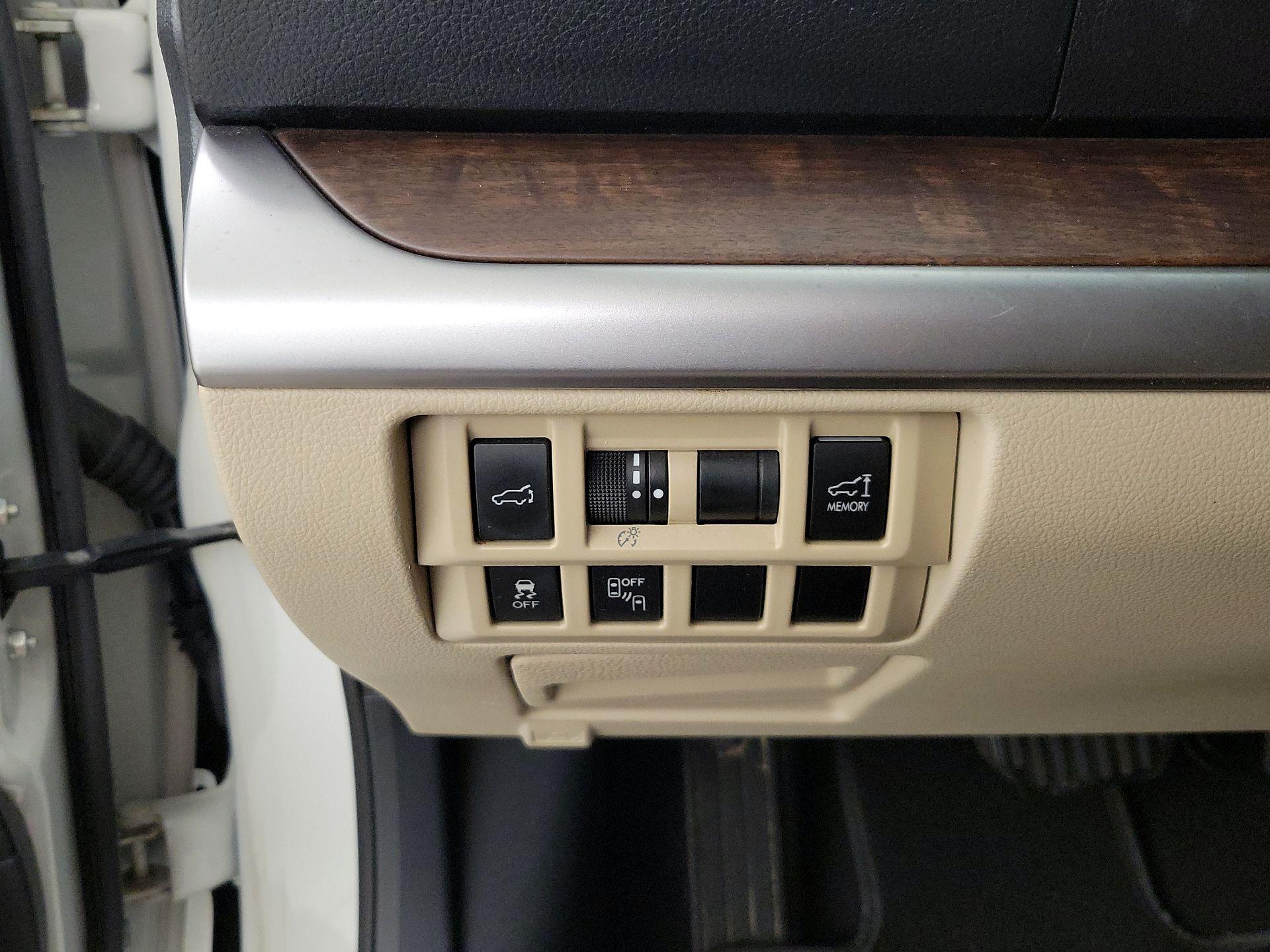 Thumbnail: 2016 Subaru Outback - 13