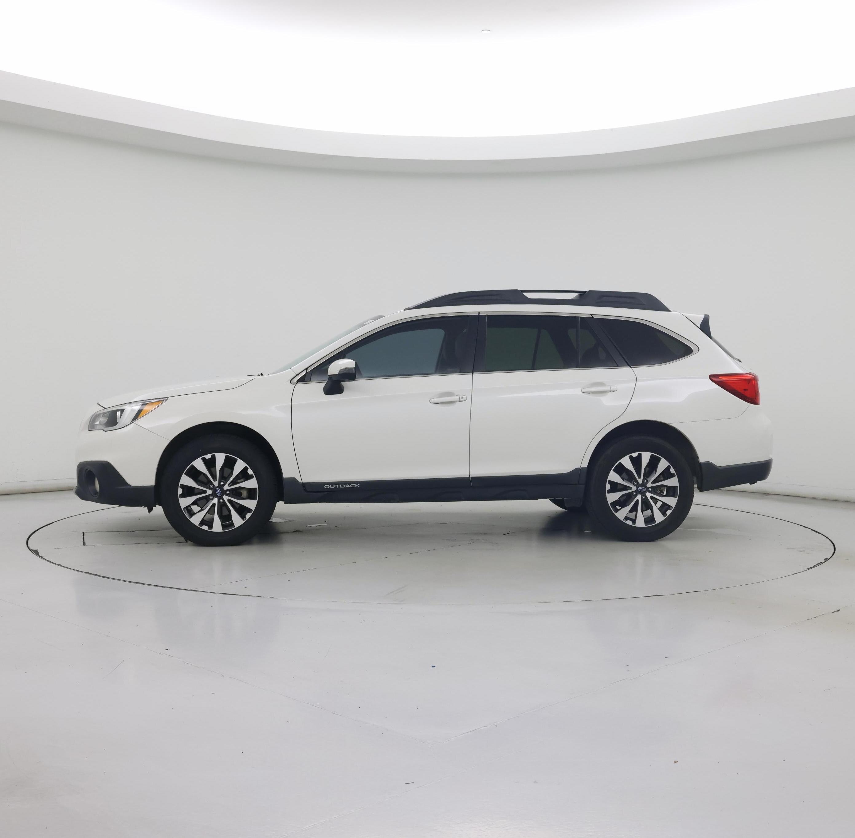 Thumbnail: 2016 Subaru Outback - 3