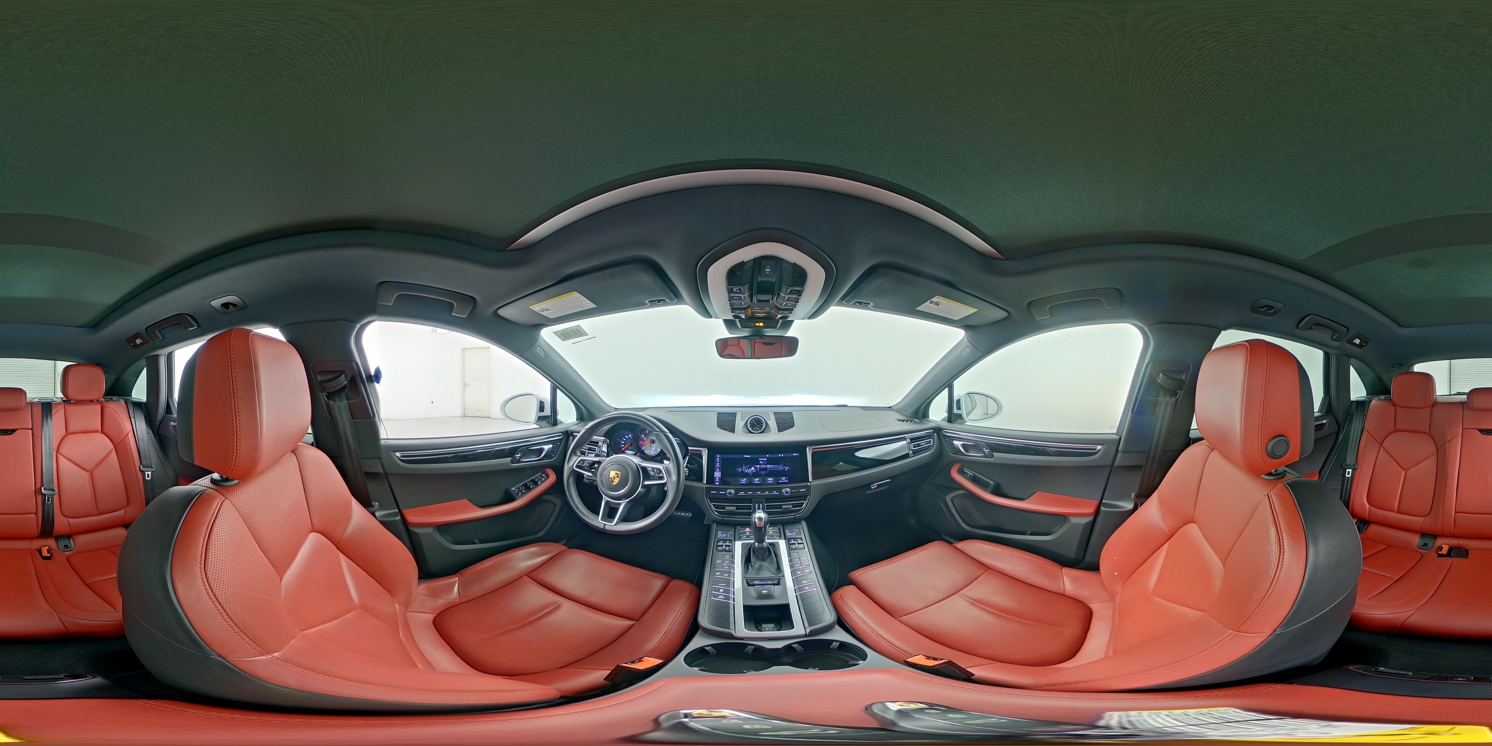 2021 Porsche Macan S - Photo 24