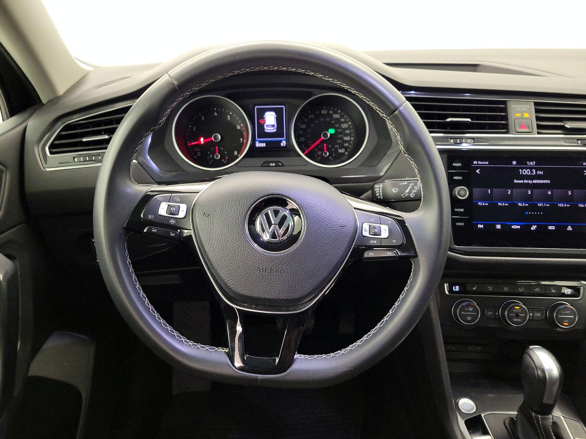 Thumbnail: 2021 Volkswagen Tiguan - 10