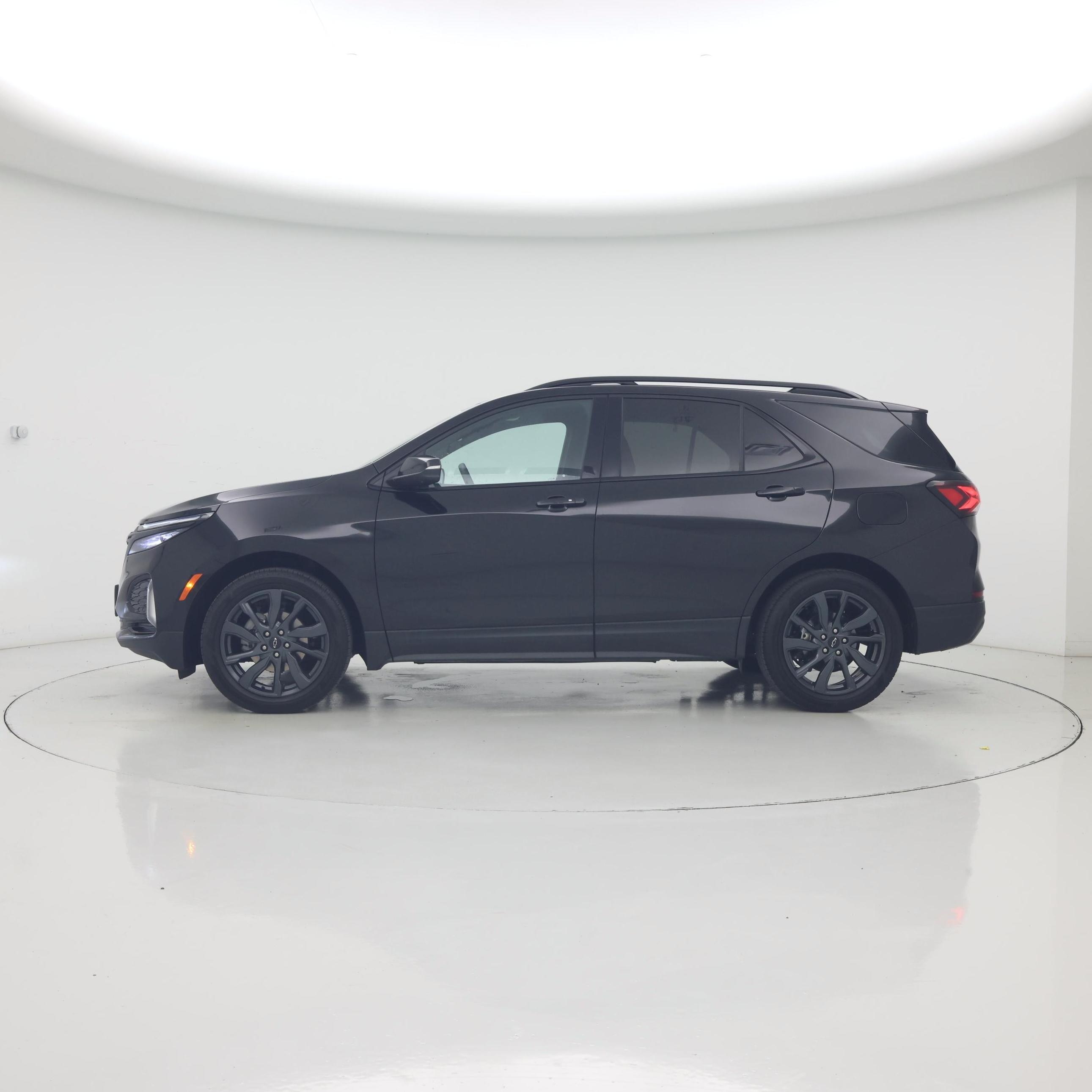 Thumbnail: 2023 Chevrolet Equinox - 3