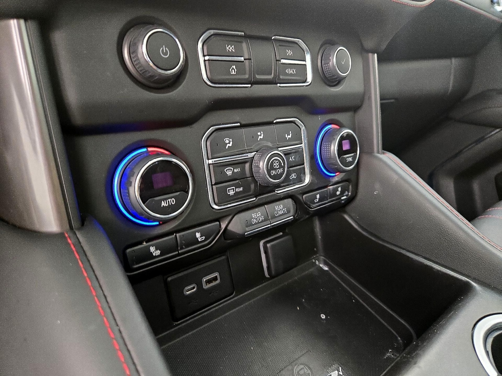 2022 Chevrolet Tahoe RST - Photo 18