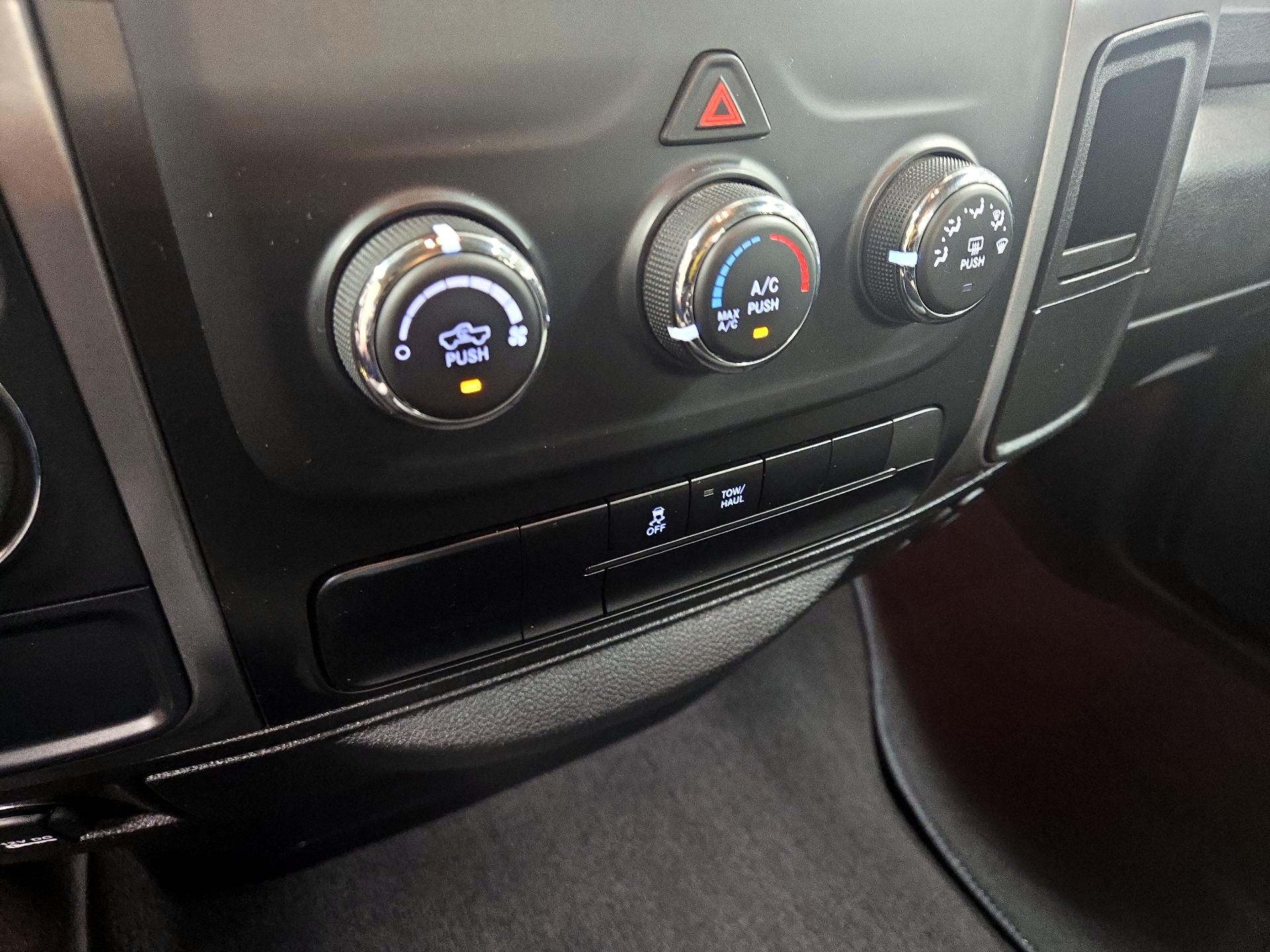 Thumbnail: 2024 RAM 1500 Classic - 16