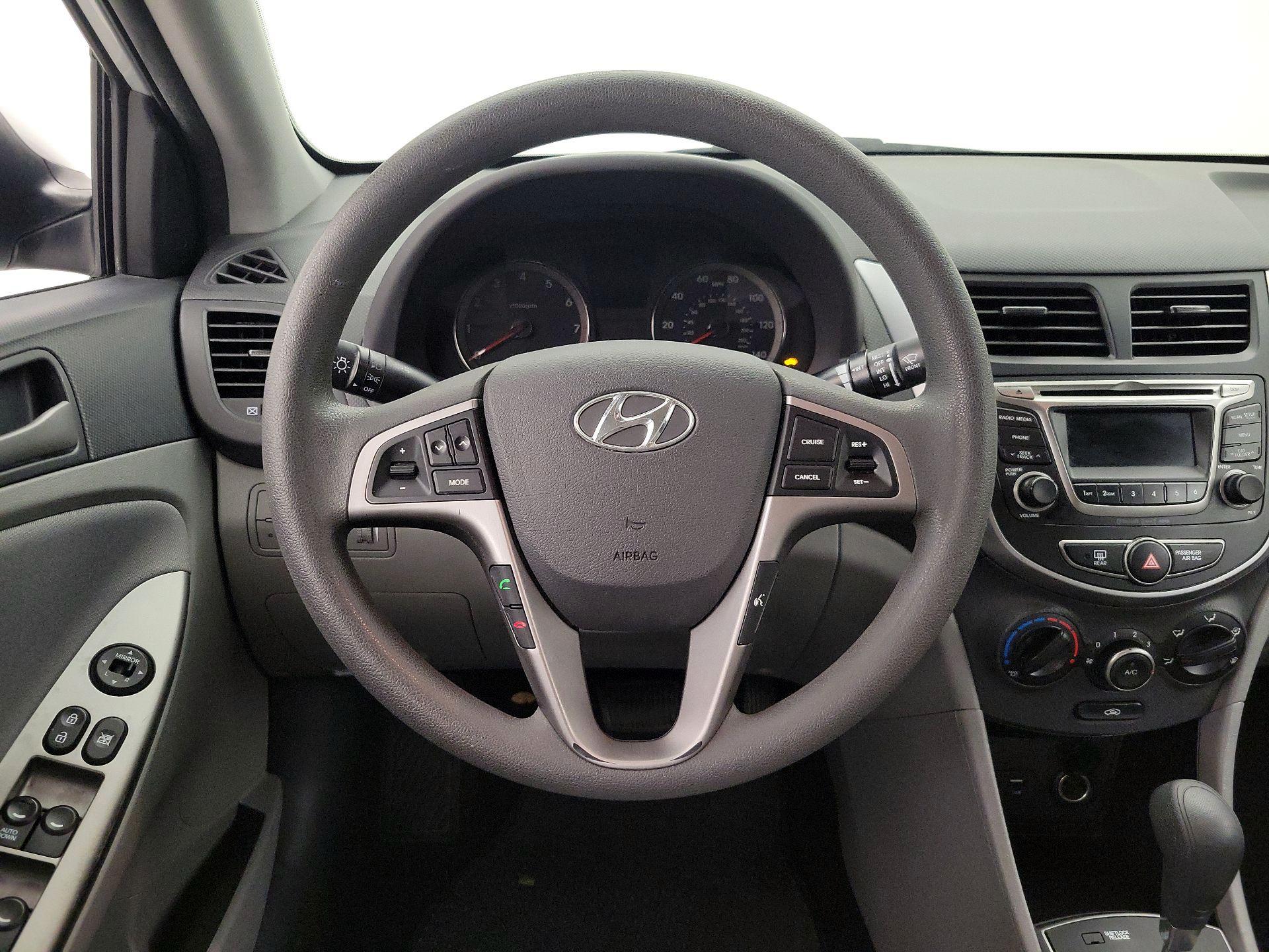 Thumbnail: 2015 Hyundai Accent - 10