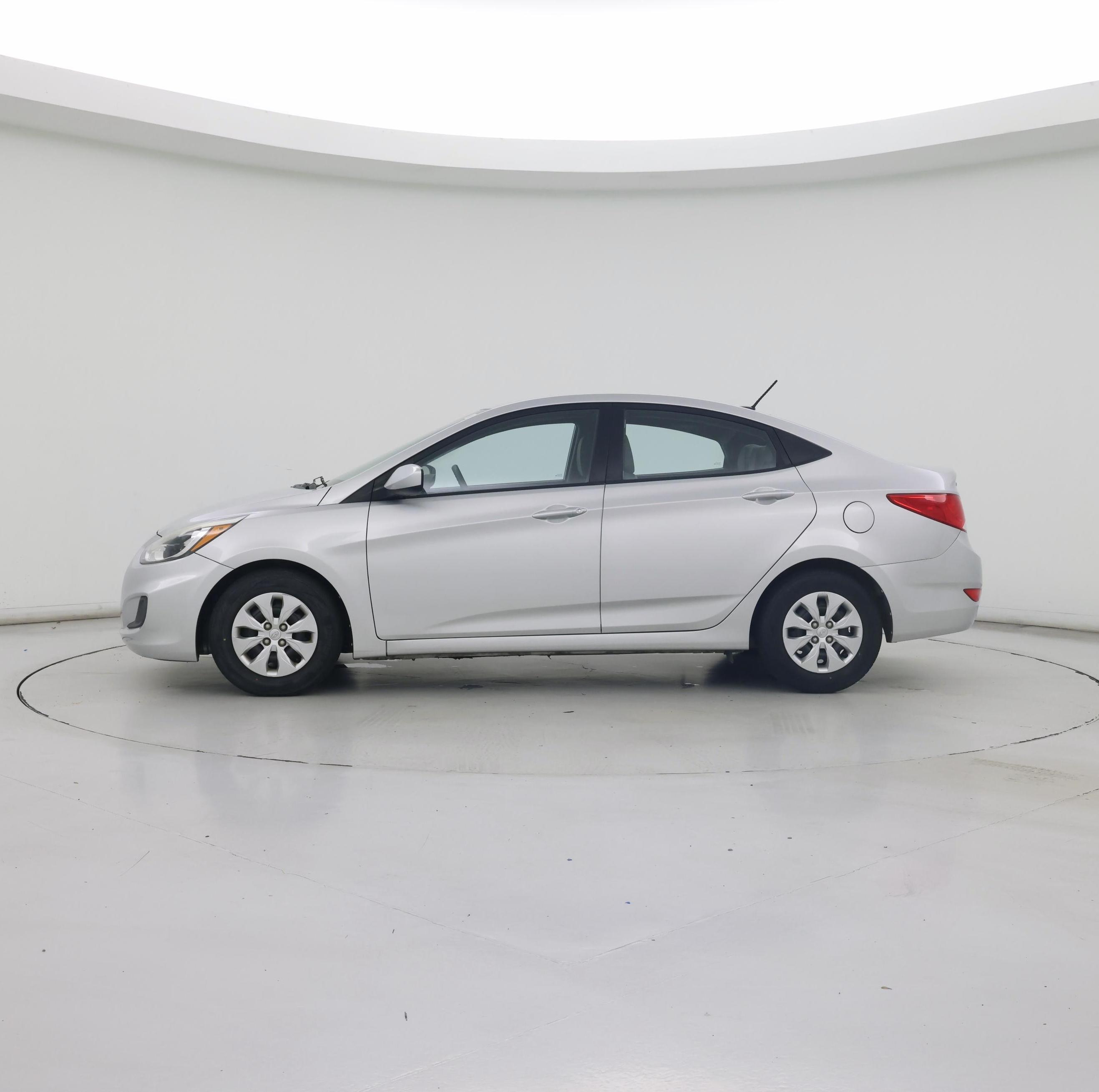 Thumbnail: 2015 Hyundai Accent - 3