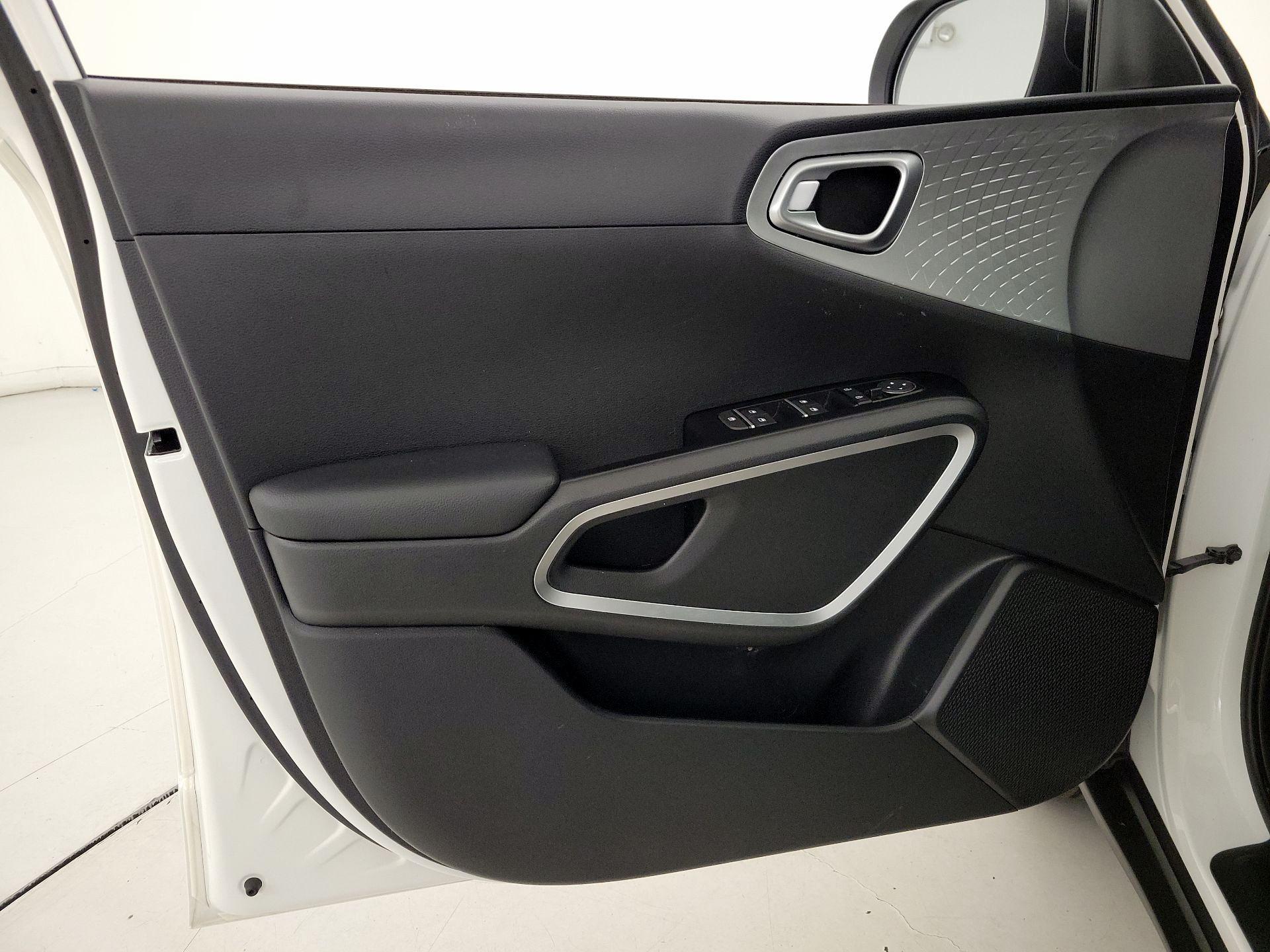 Thumbnail: 2020 Kia Soul - 12