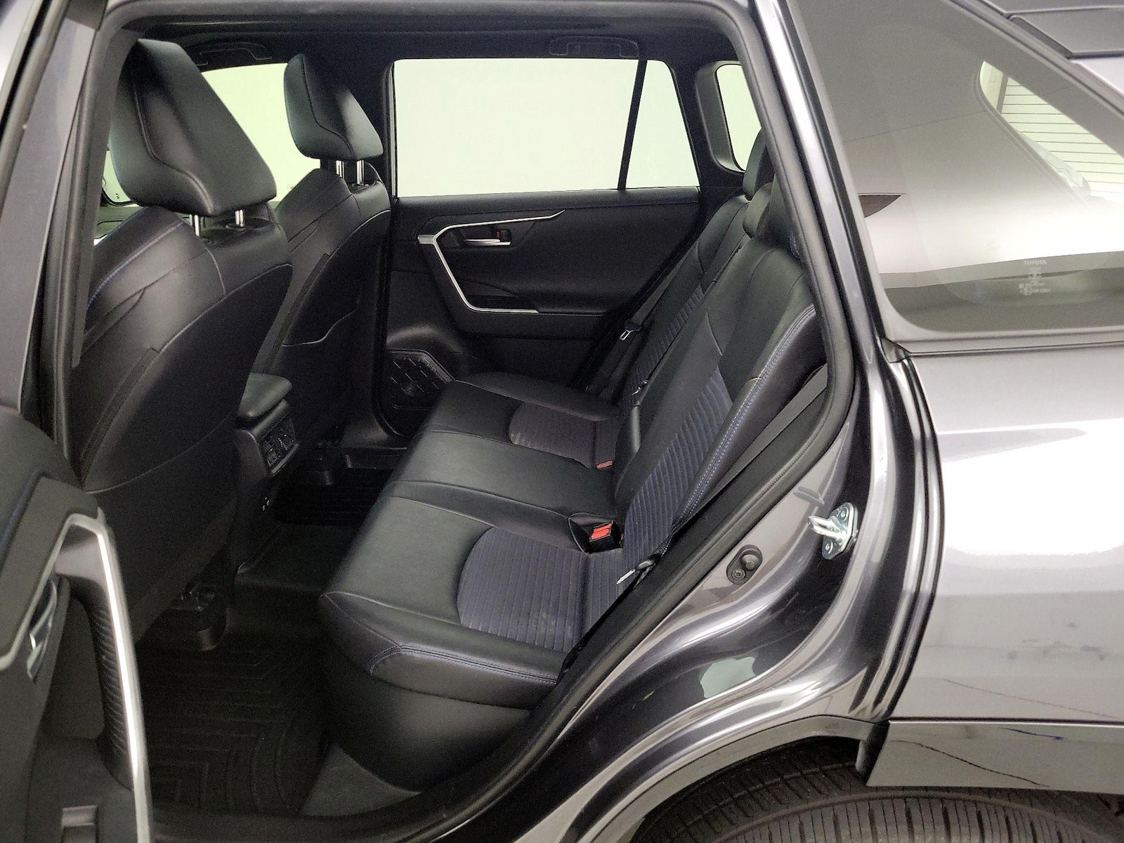 2020 Toyota RAV4 XSE - Photo 21