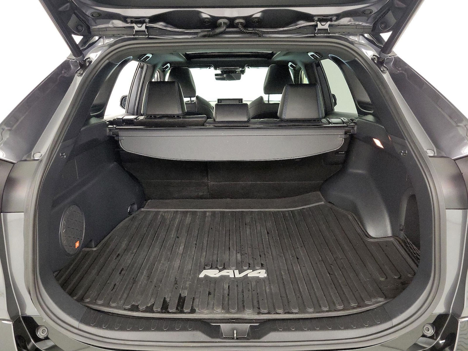 2020 Toyota RAV4 XSE - Photo 22