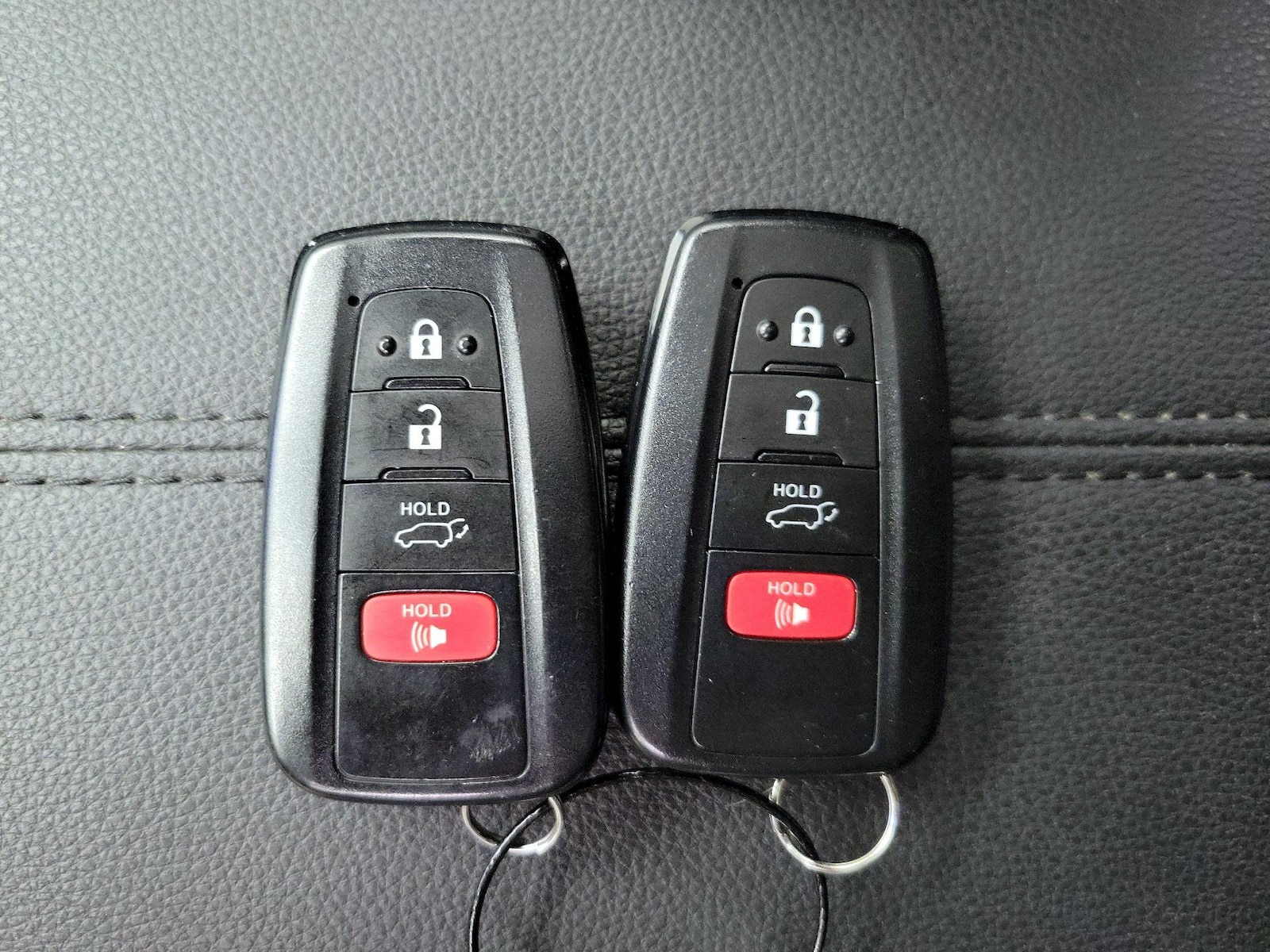 2020 Toyota RAV4 XSE - Photo 24